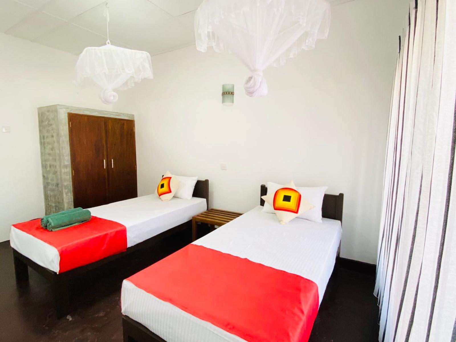 Budget Double Room photo 3