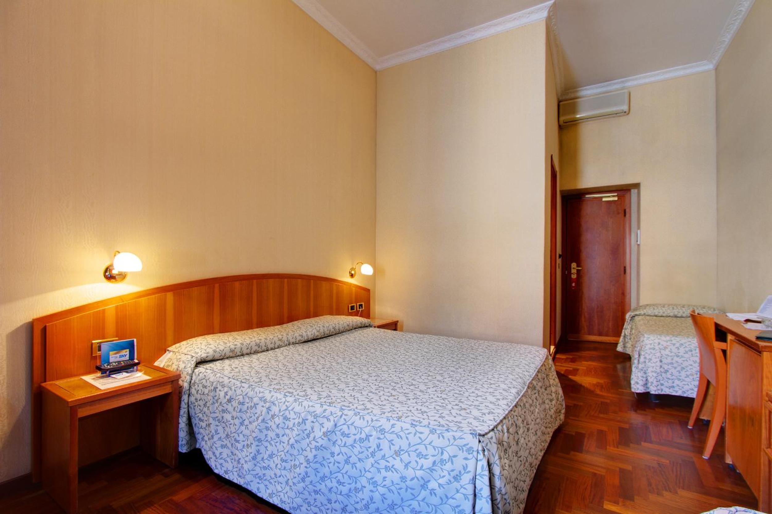 Triple Room photo 2