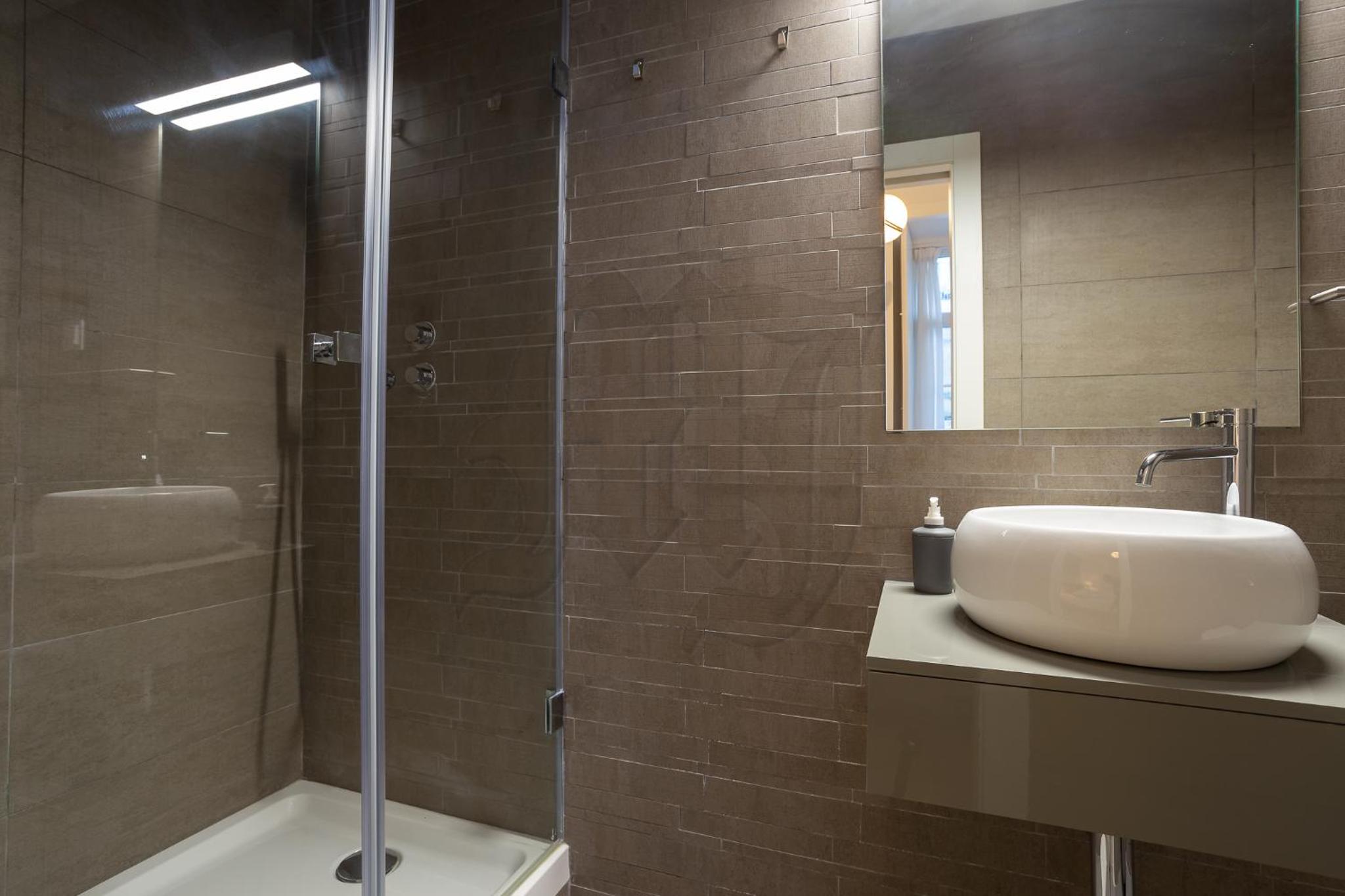 One-Bedroom Apartment - Photo 25