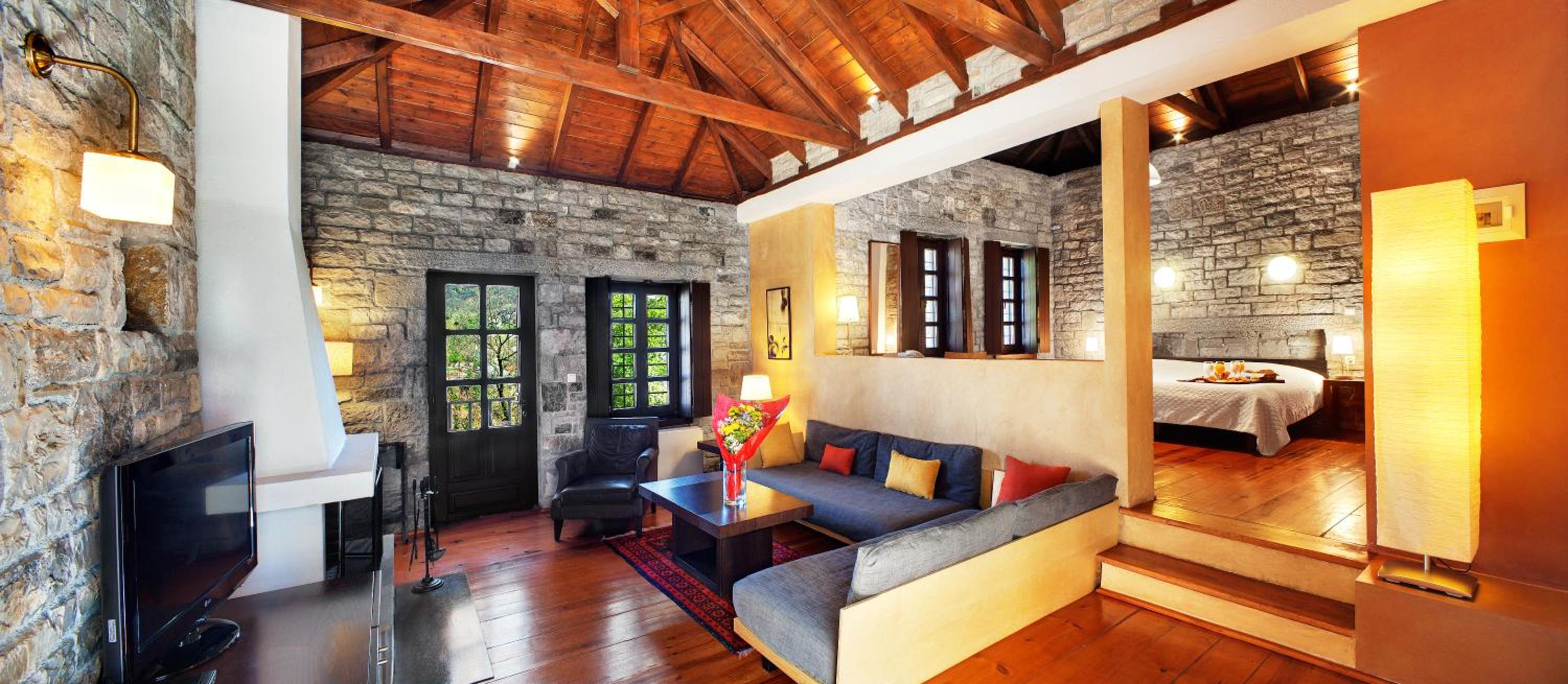 Executive Suite - Photo 3