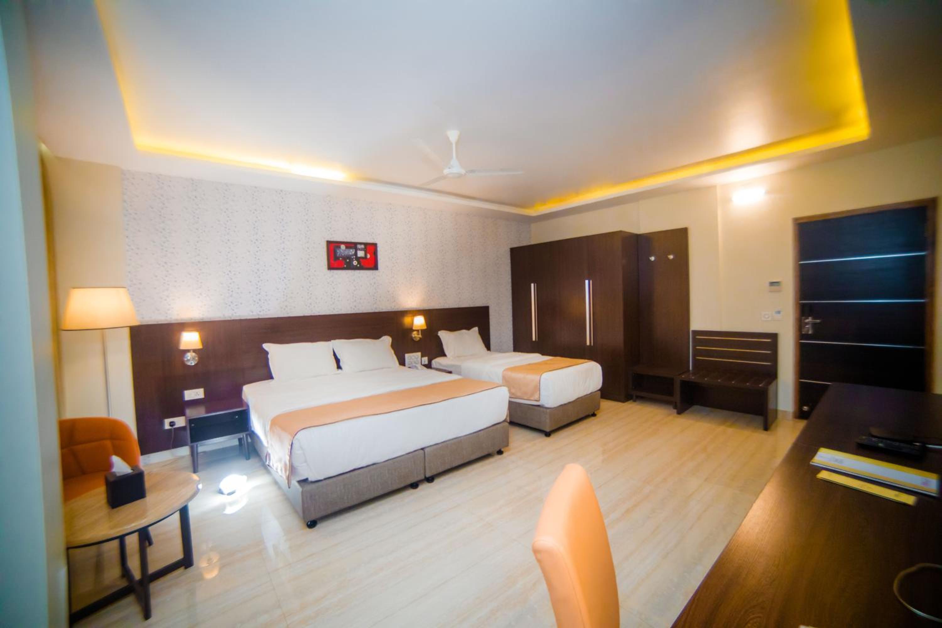 Triple Room with Balcony photo 1
