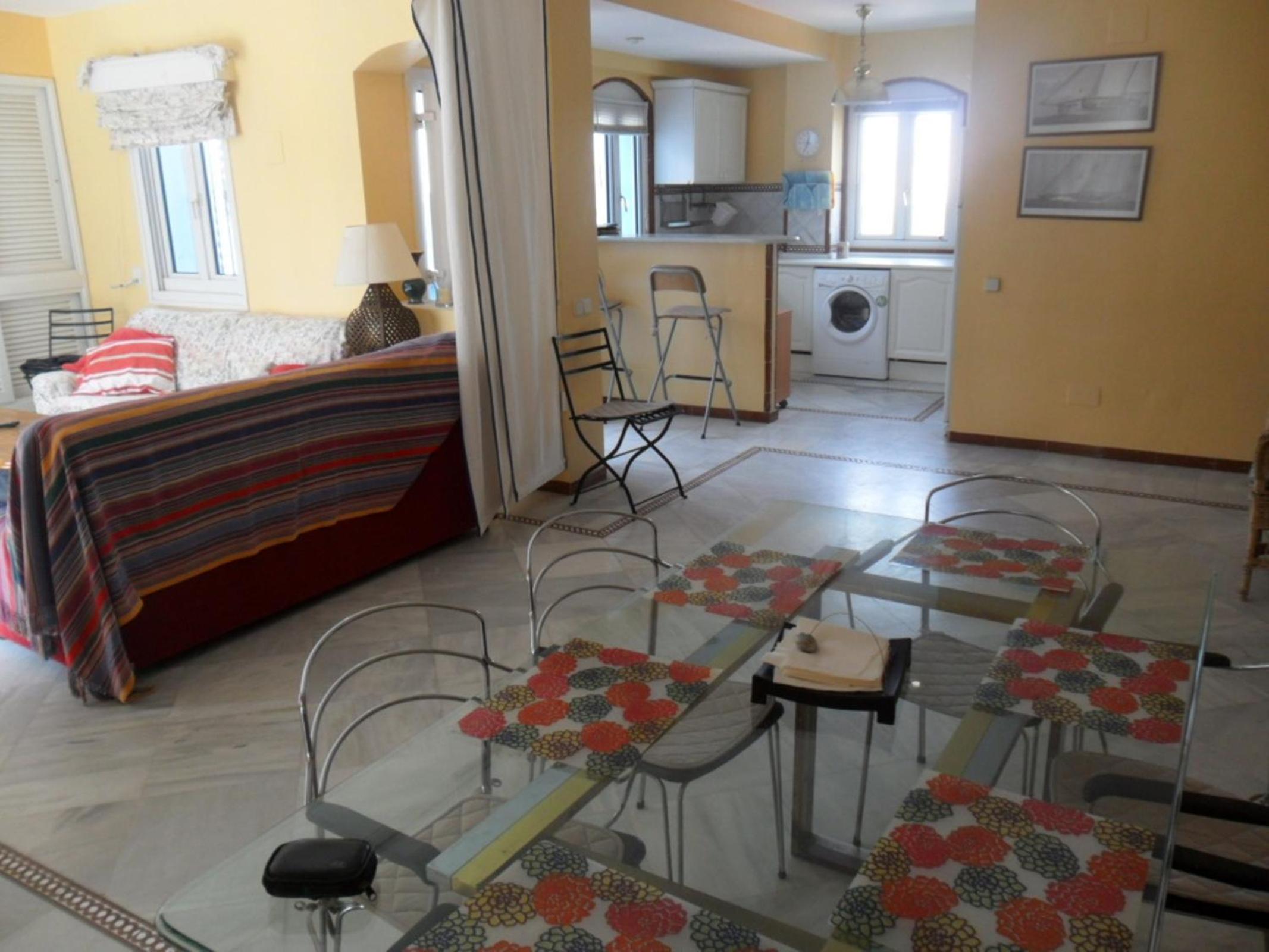 Apartamento de cuatro habitaciones - Travesía de Cádiz - Casa 15 - 2