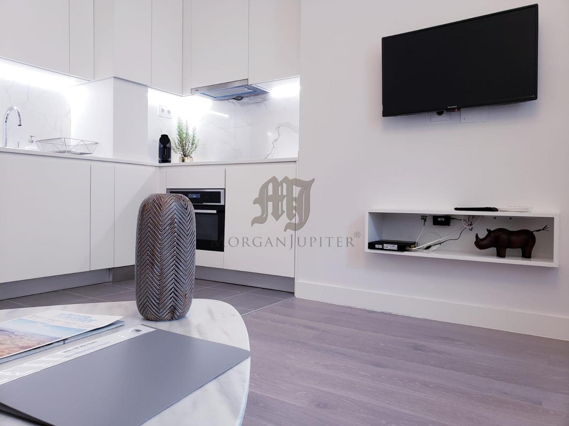 One-Bedroom Apartment - Photo 1