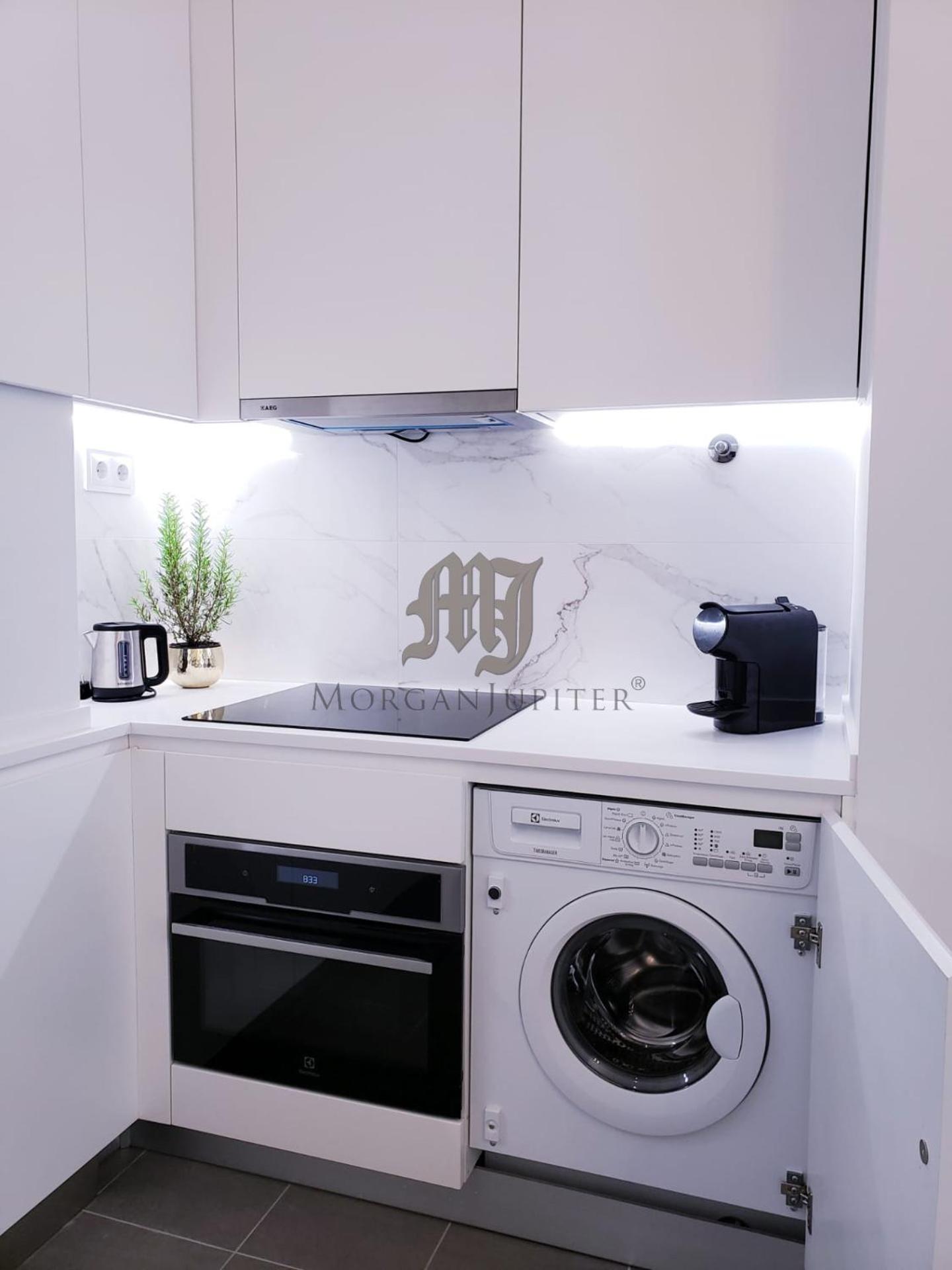 One-Bedroom Apartment - Photo 21