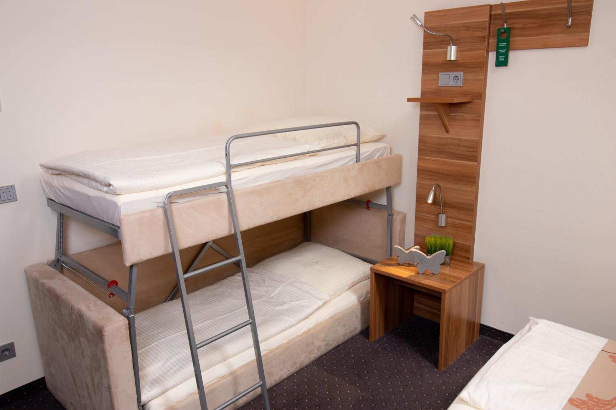 Quadruple Room photo 2