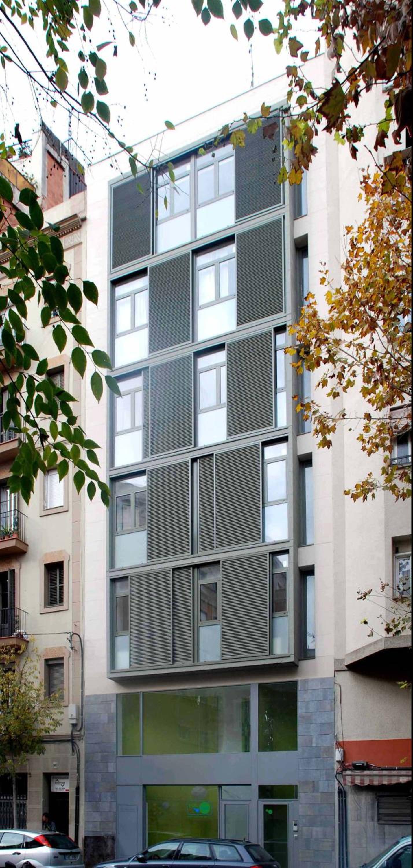 Apartment with Balcony photo 2