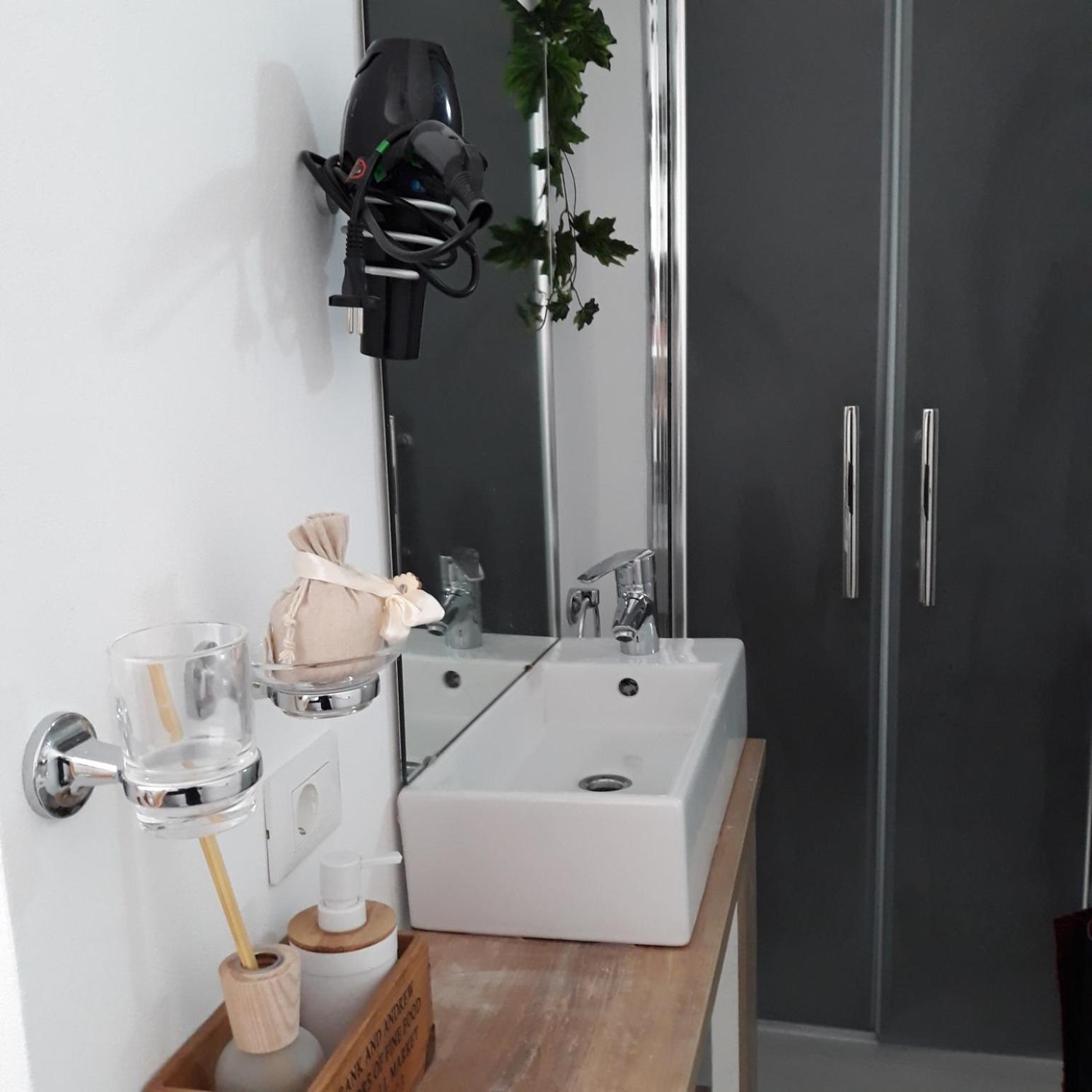 Double Room - Photo 20