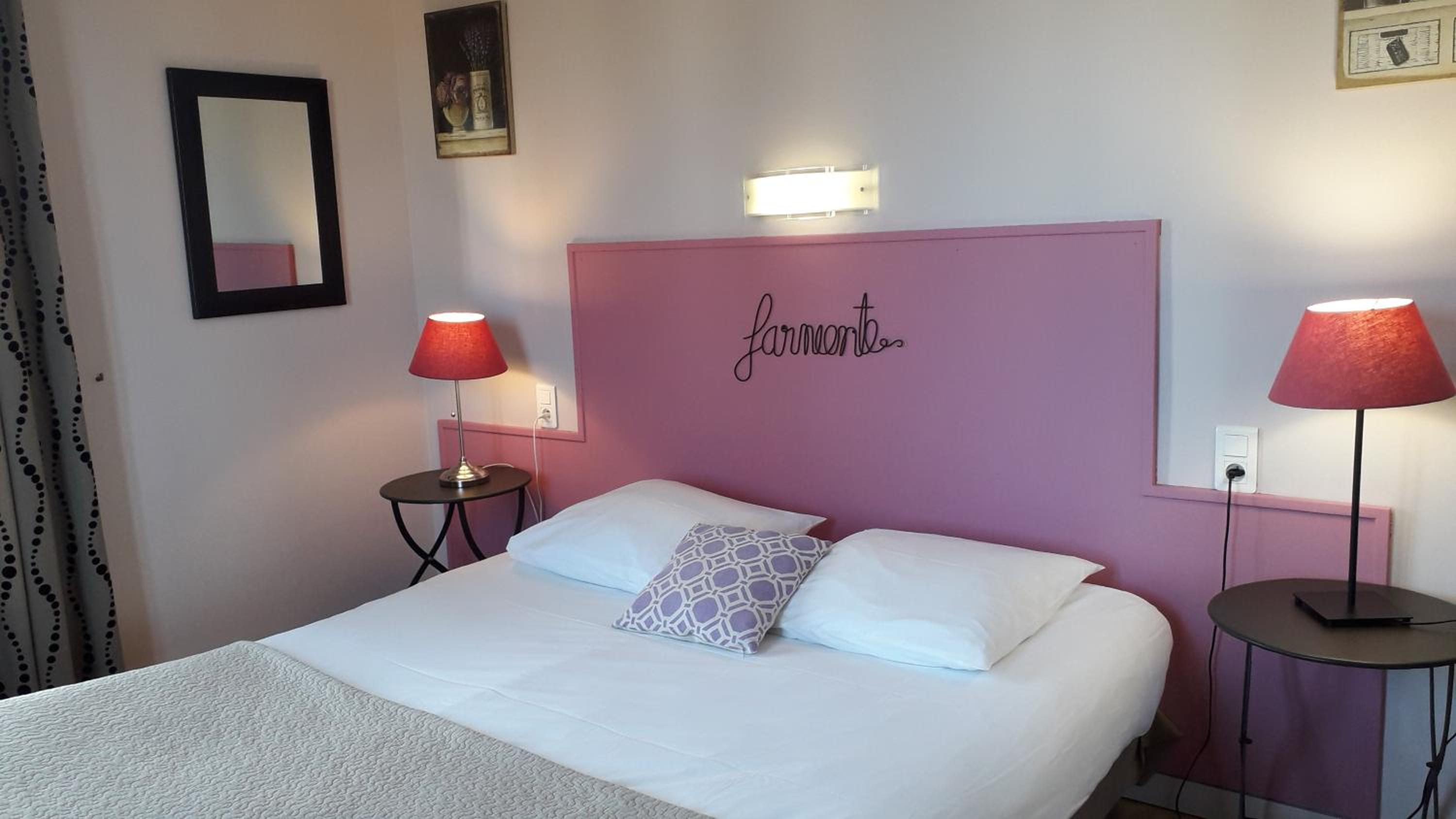 Superior Double Room - River & Street View photo 3