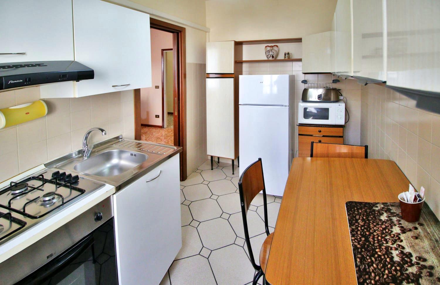 Two-Bedroom Apartment - Photo 9
