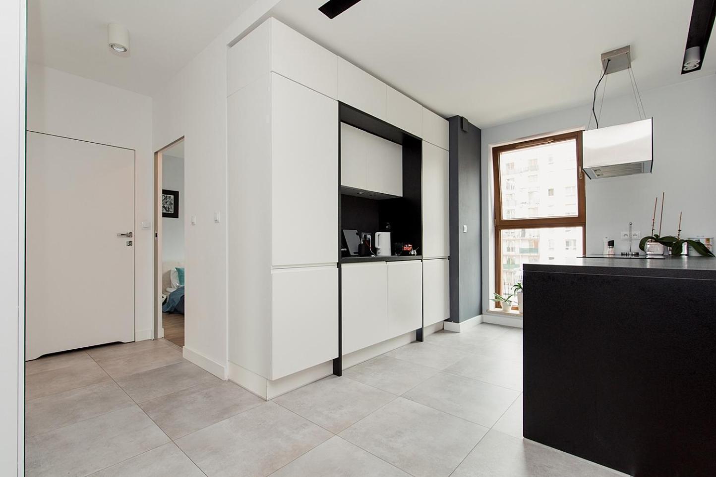 One-Bedroom Apartment - Photo 8