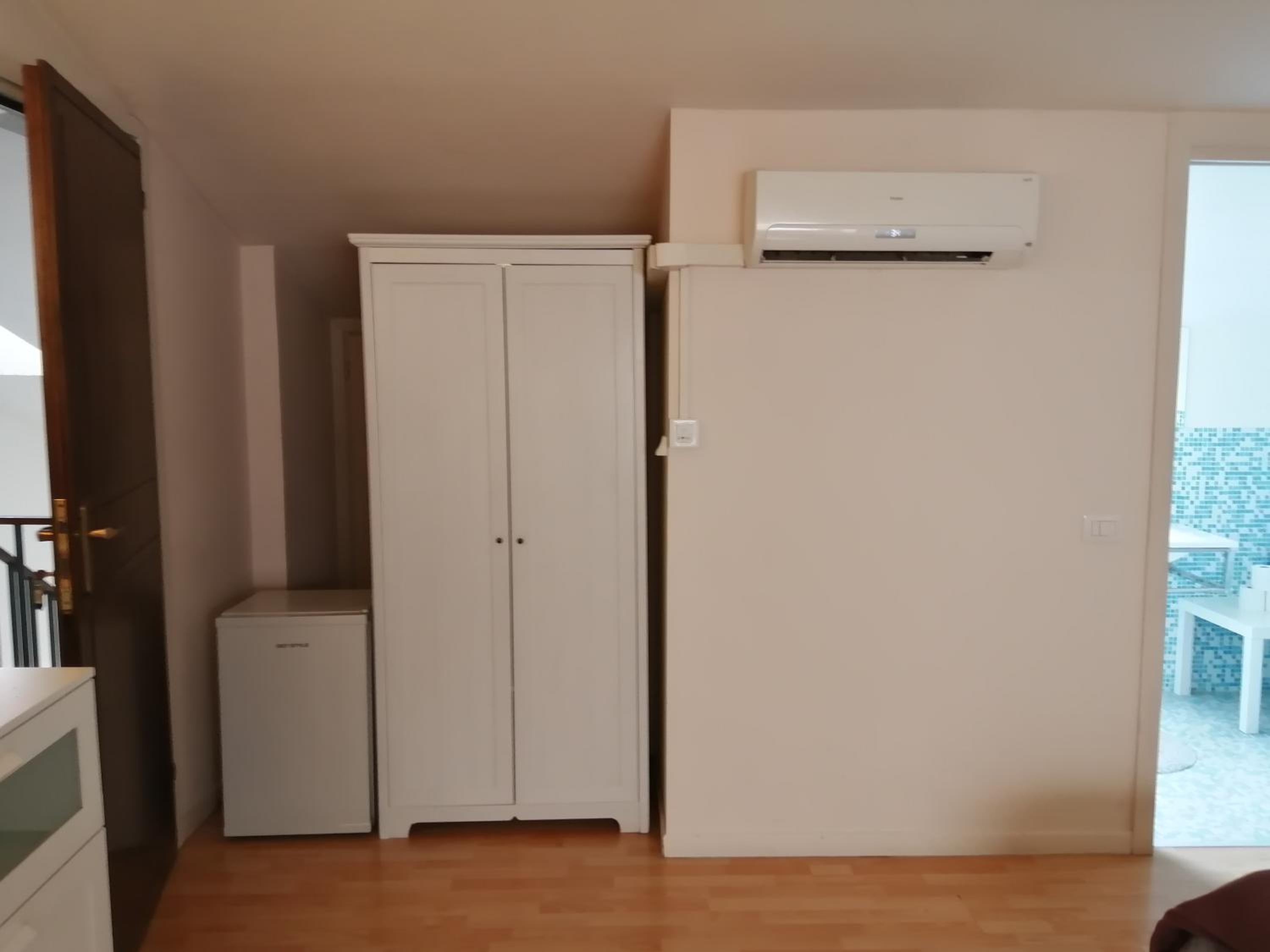 Basic Triple Room photo 2