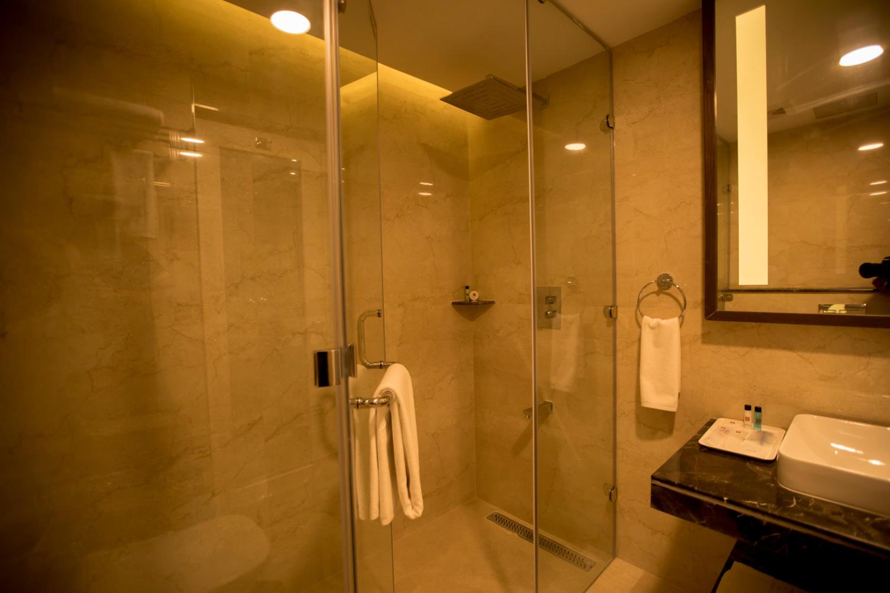 Suite - Photo 4