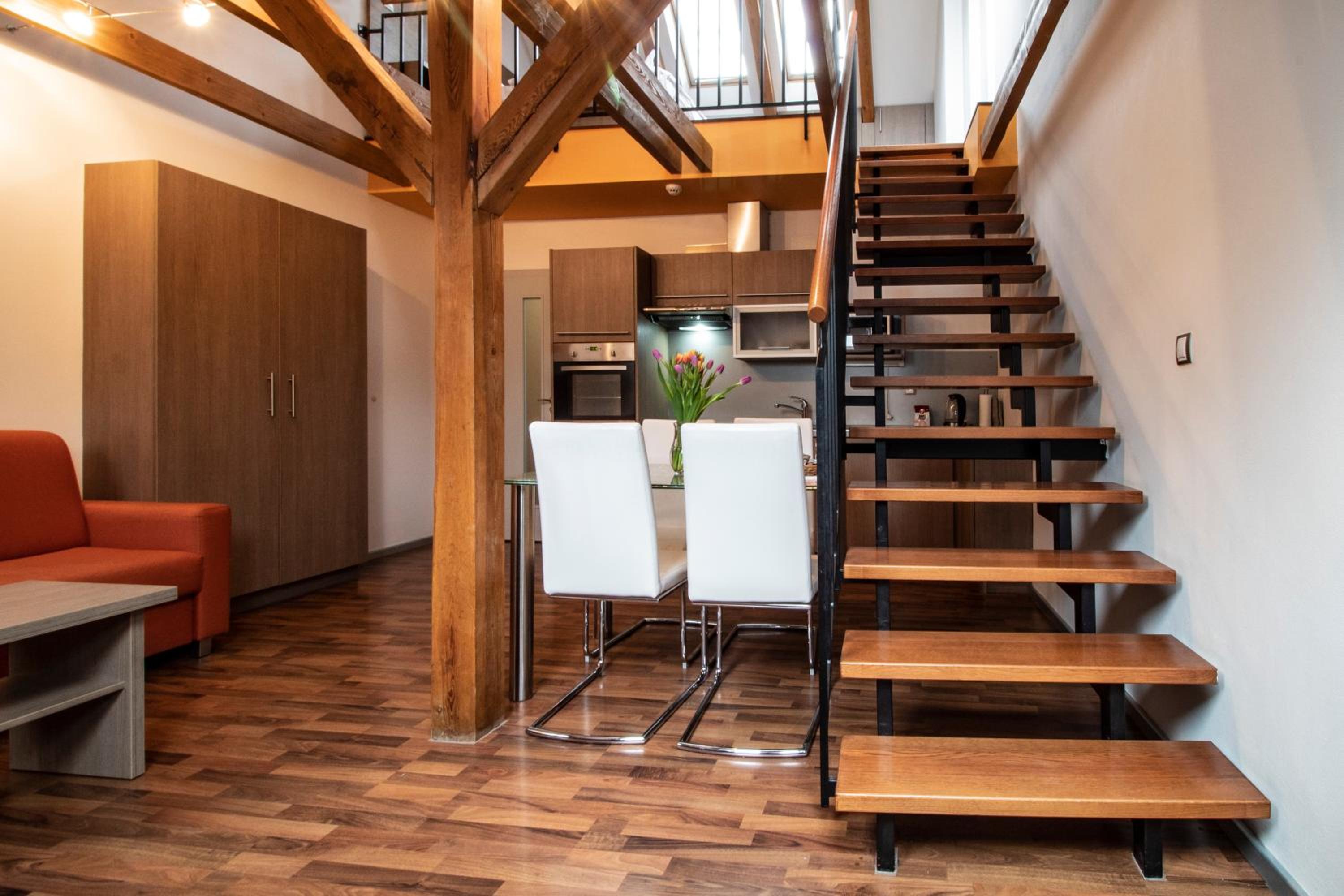 Two-Bedroom Apartment with Terrace - Split Level - Photo 8