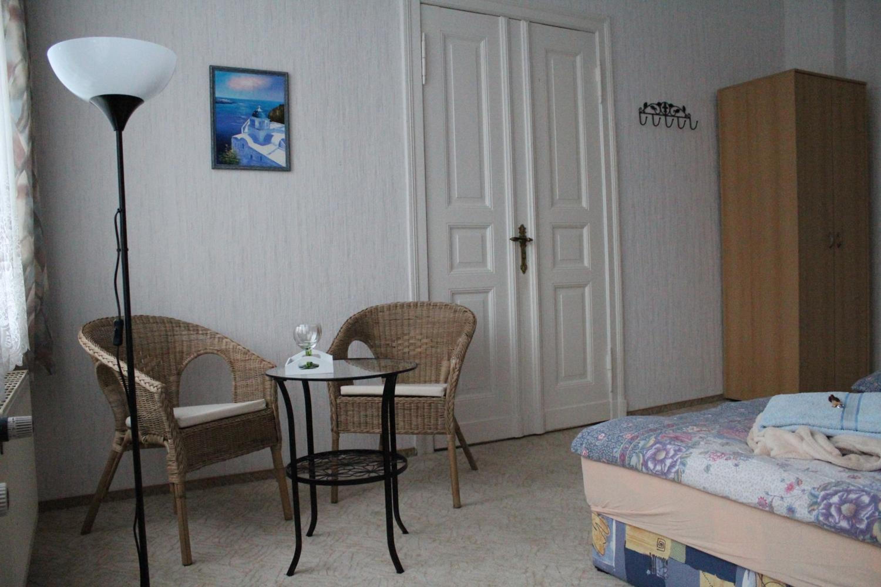 Basic Triple Room with Shared Bathroom photo 3