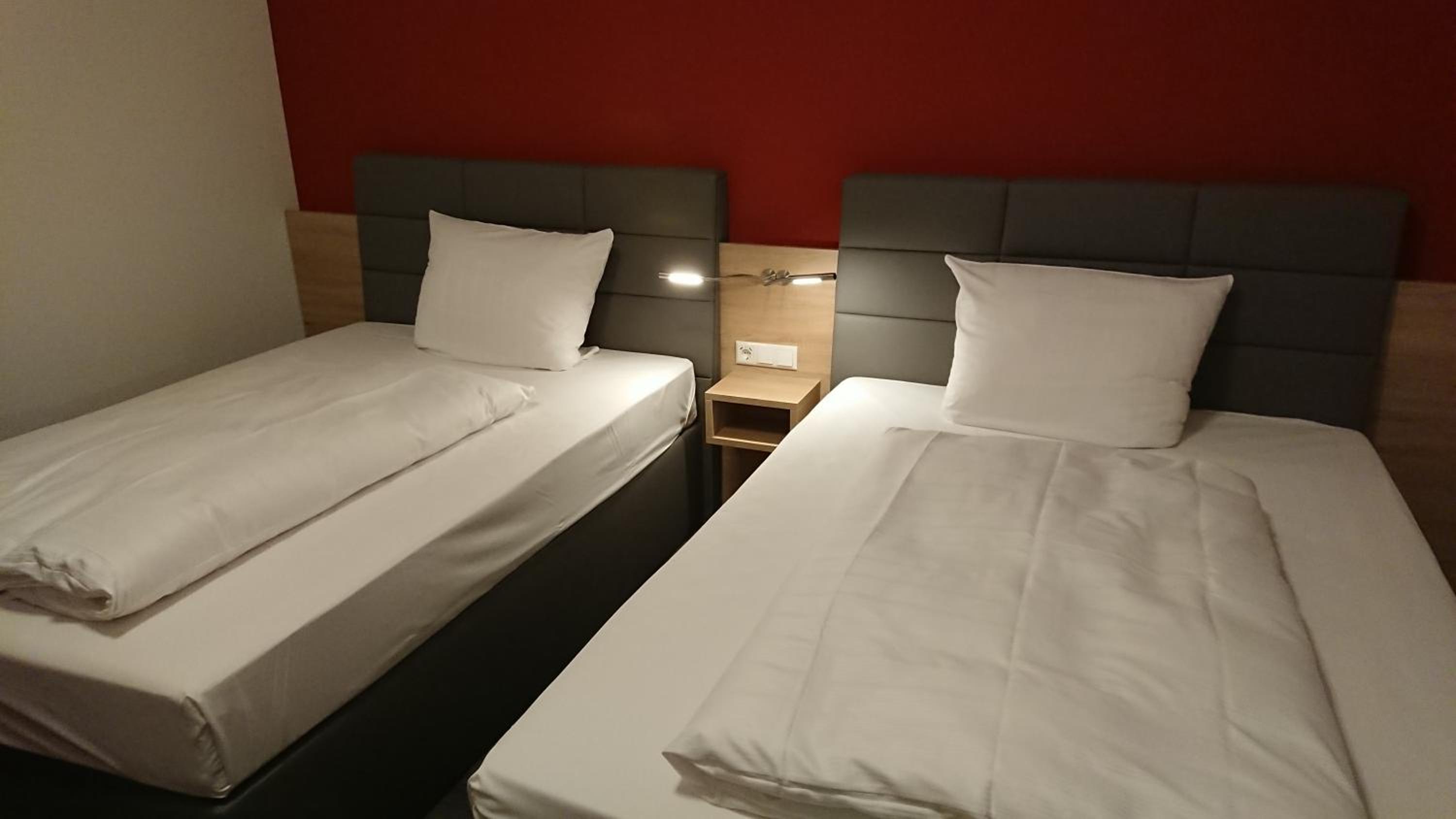 Standard Twin Room photo 1