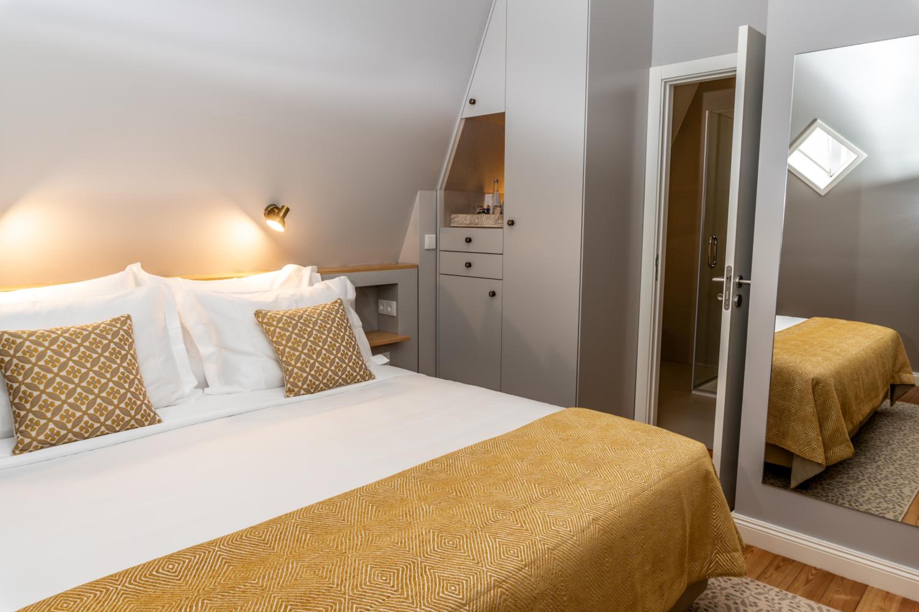 Cozy Double Room - Photo 5
