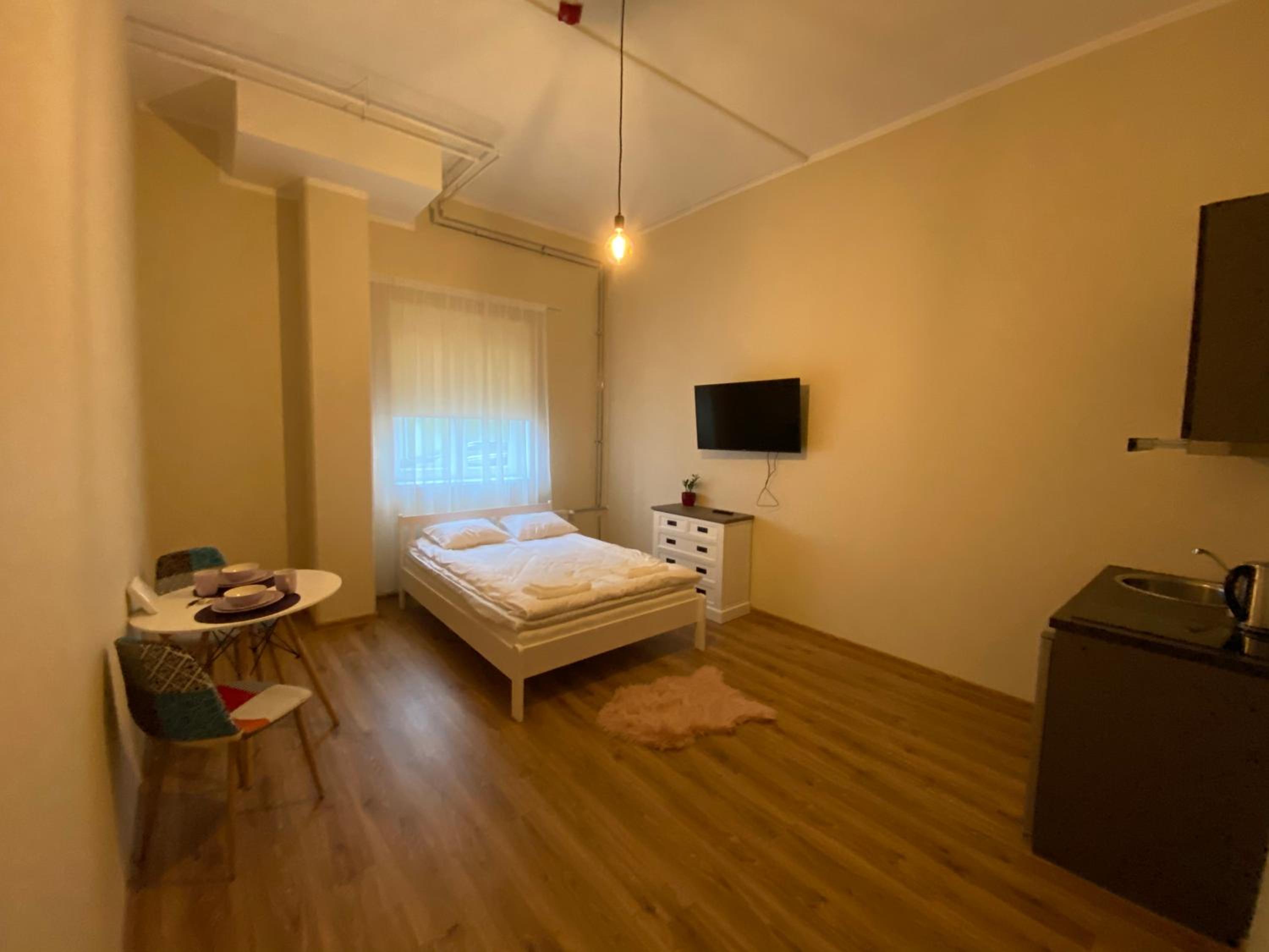Double or Twin Room with Private Bathroom - Photo 5