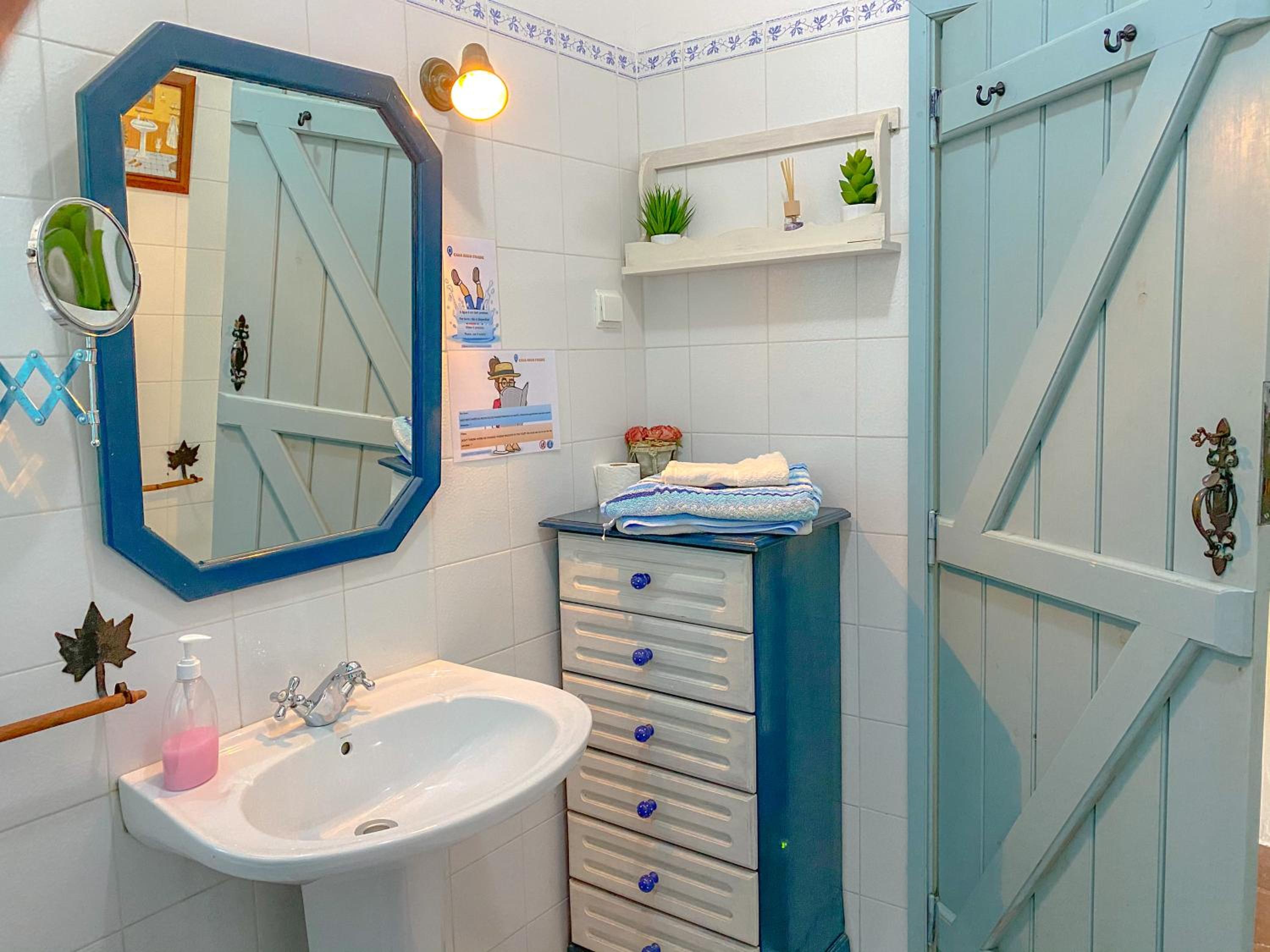 Comfort Triple Room with Shower photo 2