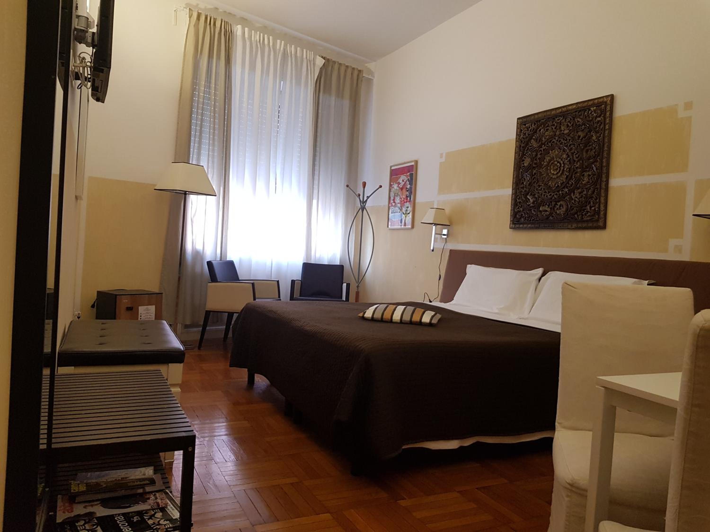 Double or Twin Room with Private Bathroom