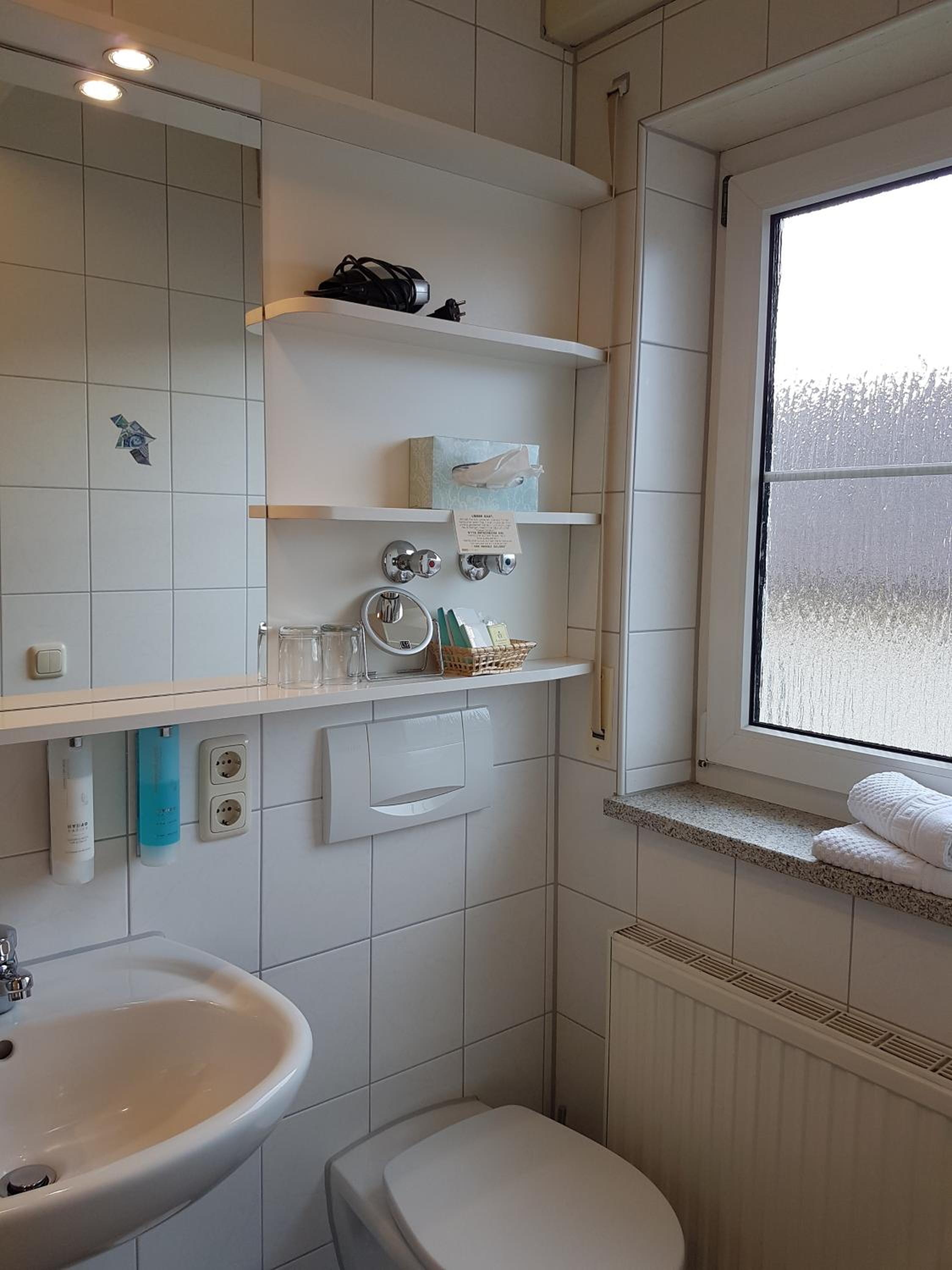 Double Room - Photo 4