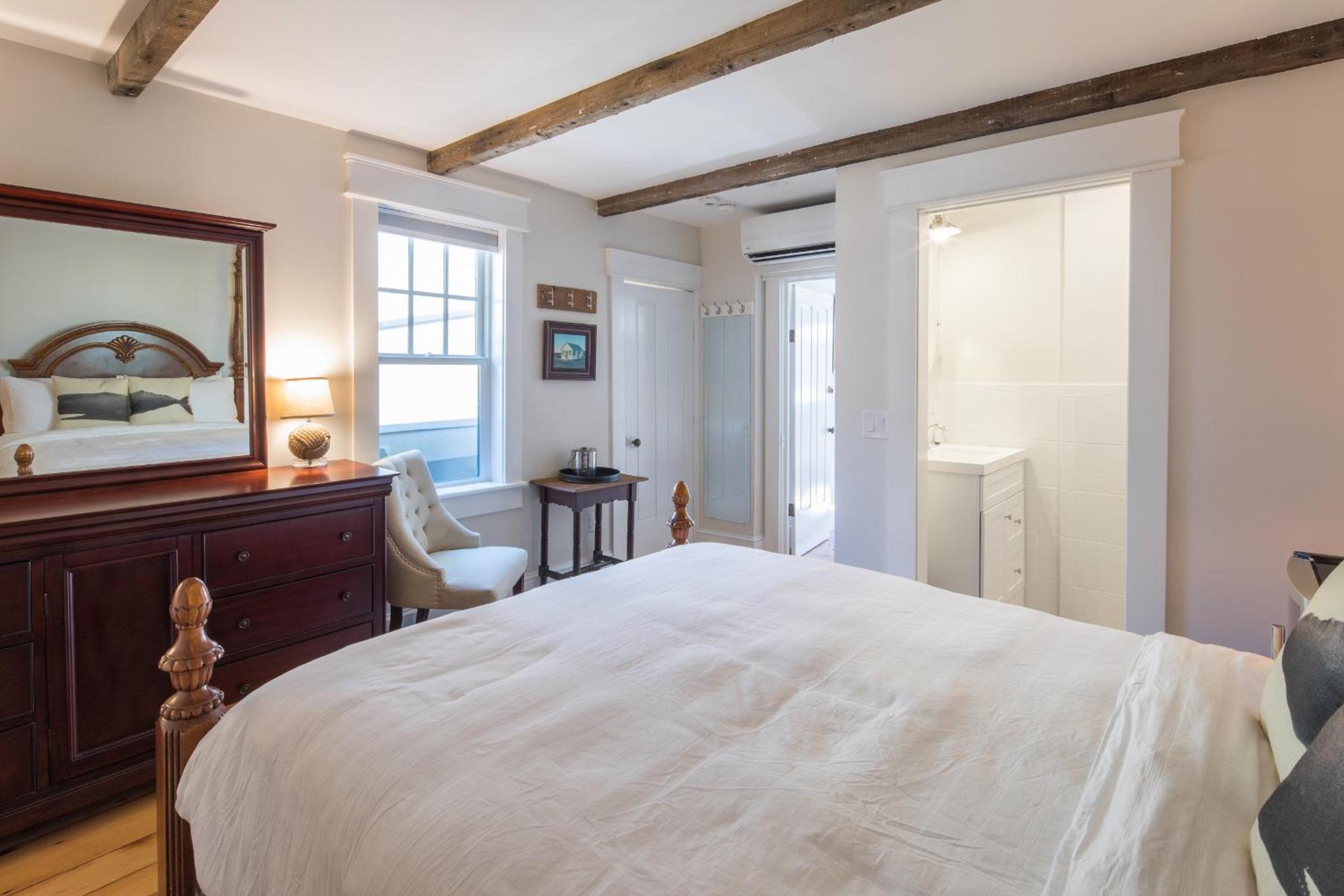Deluxe Queen Room photo 2