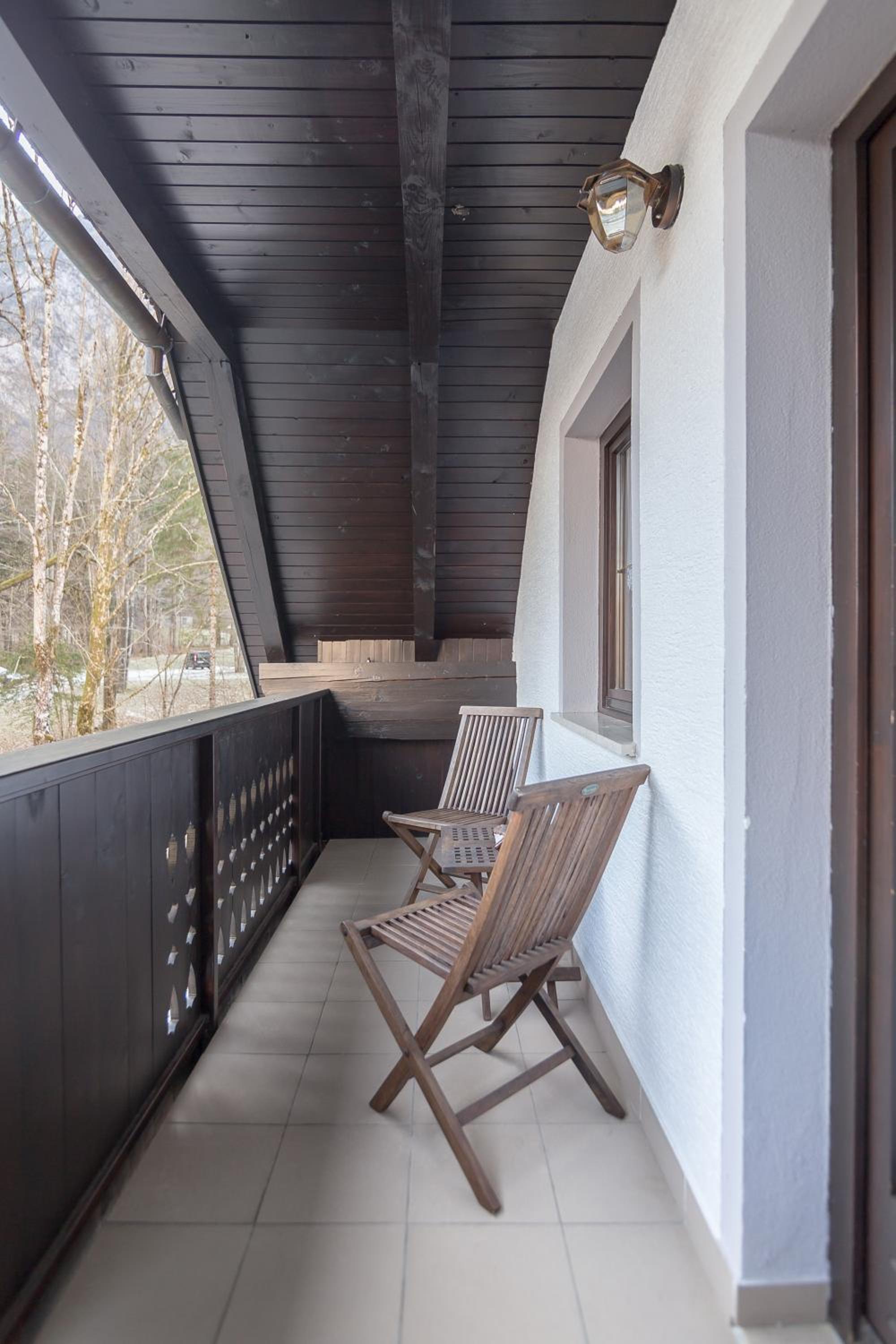 Studio with Balcony photo 3