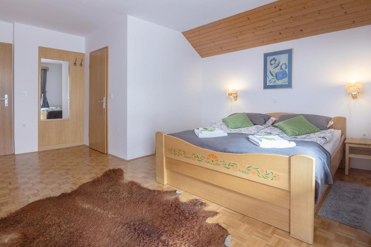 Apartment with Terrace photo 3