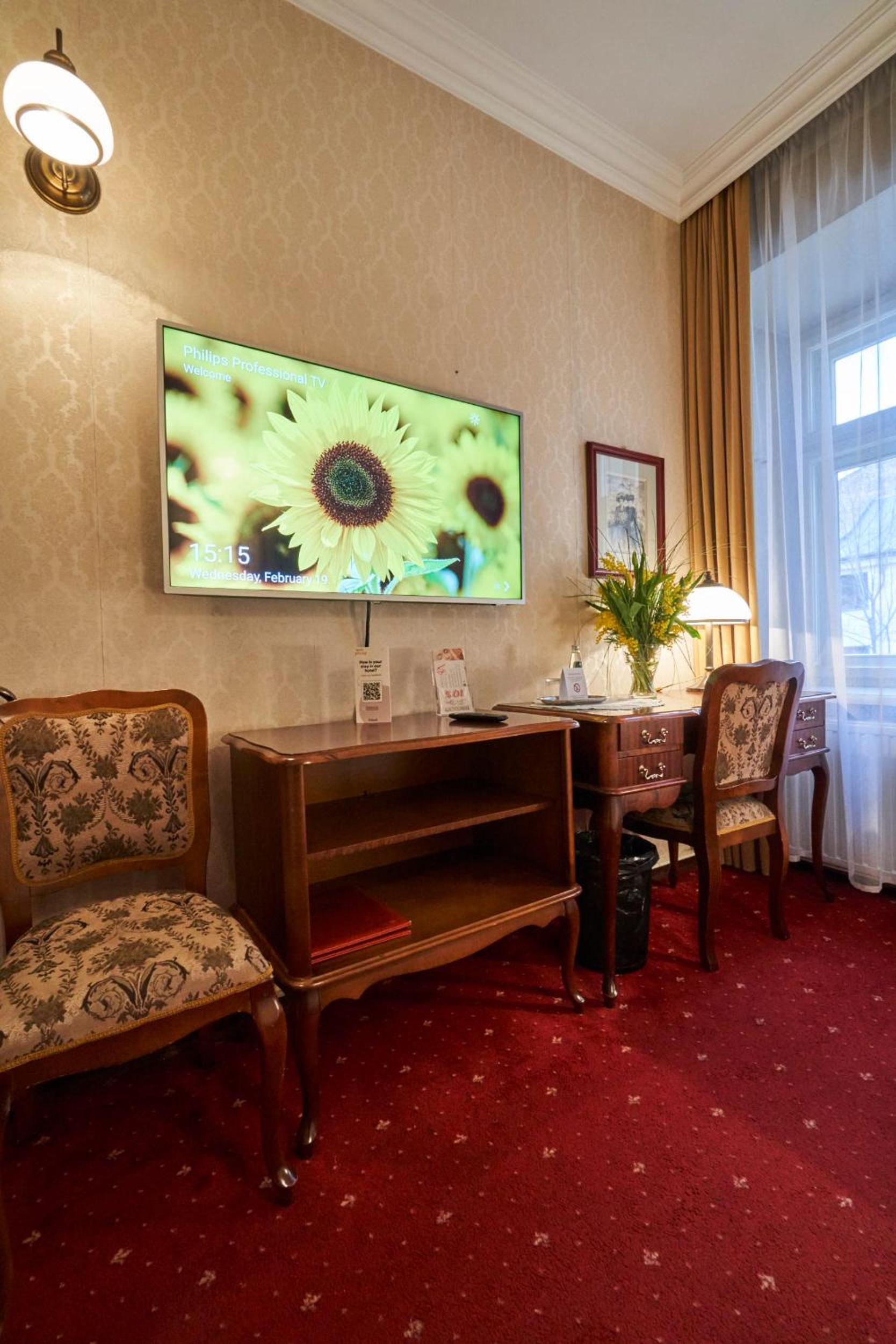 Single Room - Photo 1