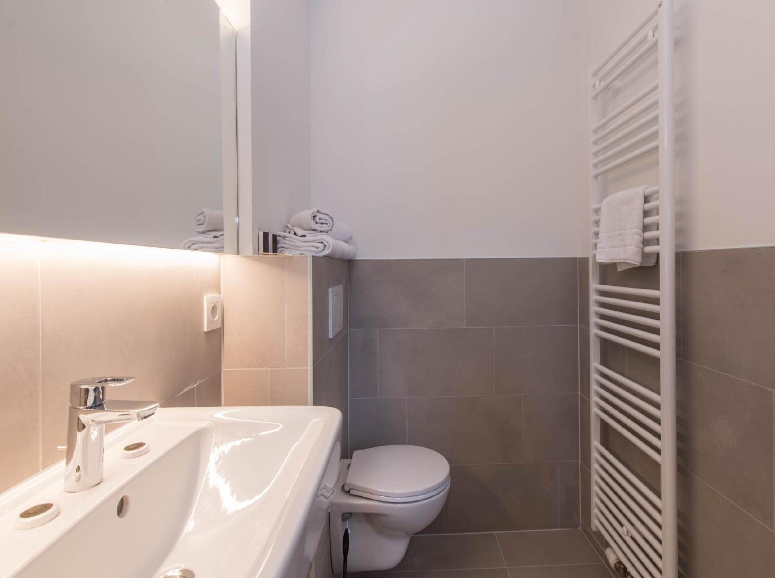 Standard Double Room - Photo 4