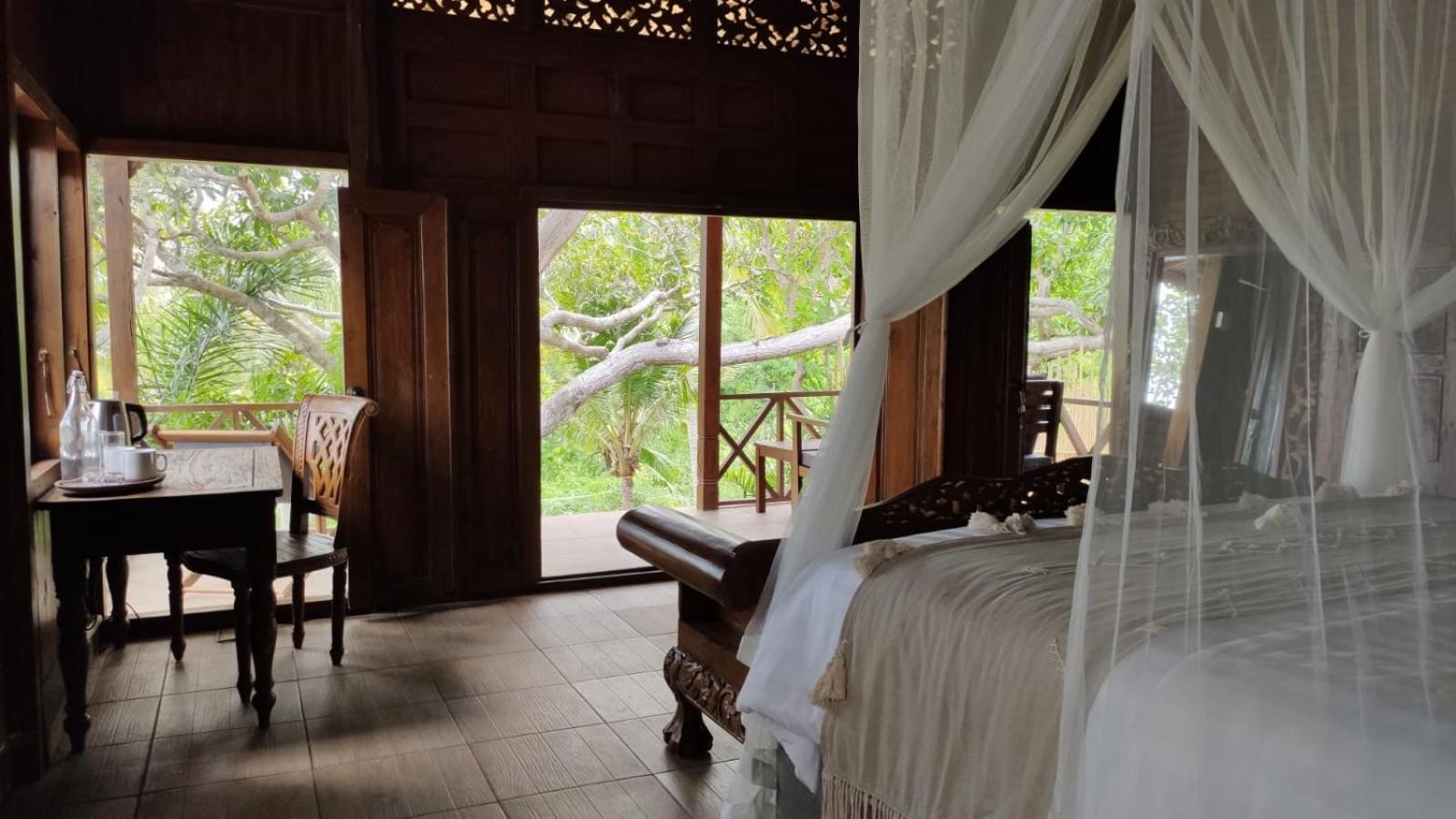 Deluxe Bungalow with Garden View - Photo 11