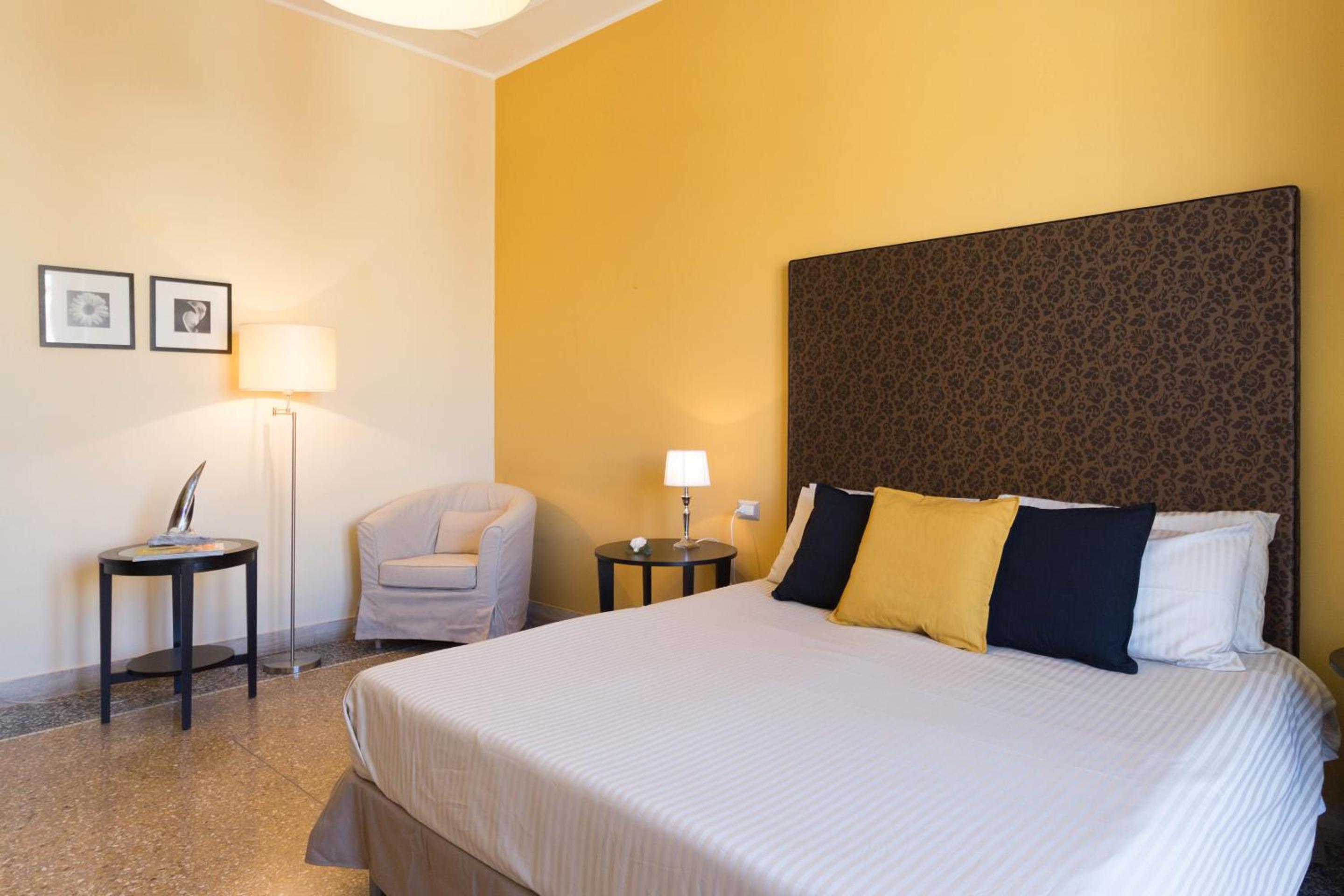 Deluxe Double or Twin Room with Balcony photo 2