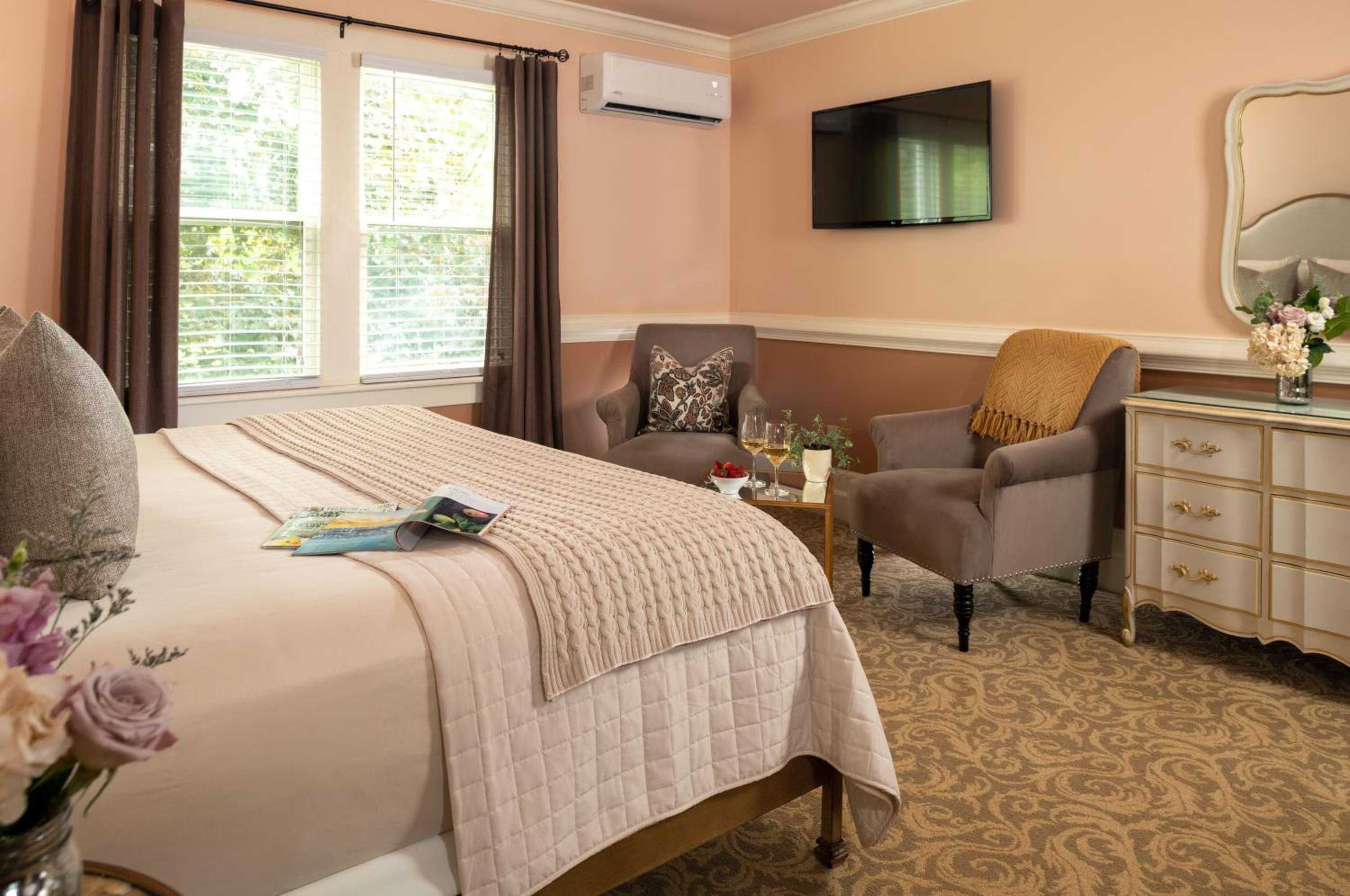 King Room with Spa Bath photo 2