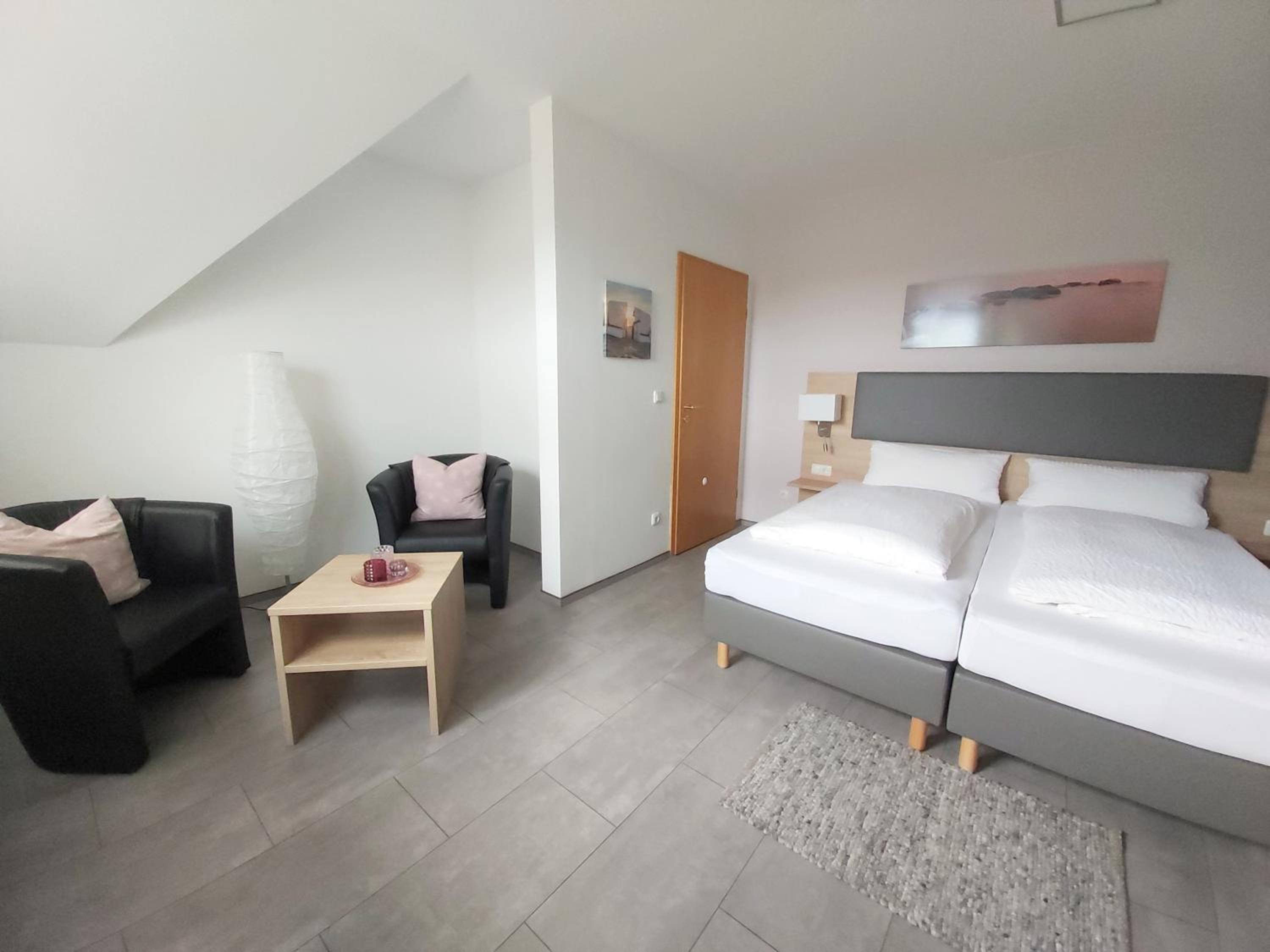 Standard Double Room photo 2