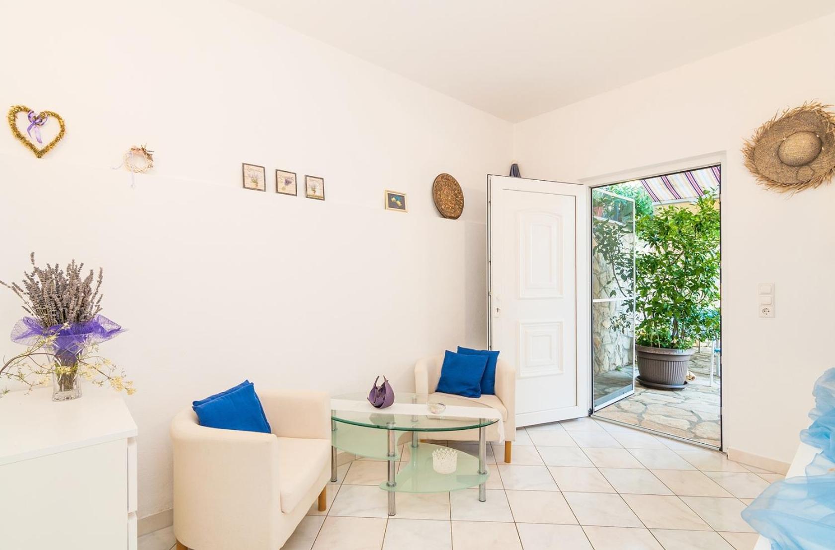 Apartment with Sea View photo 3
