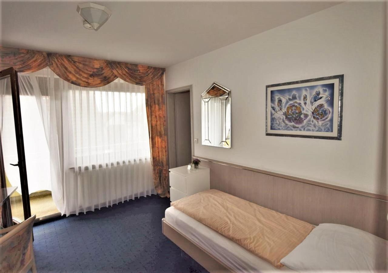 Single Room photo 3