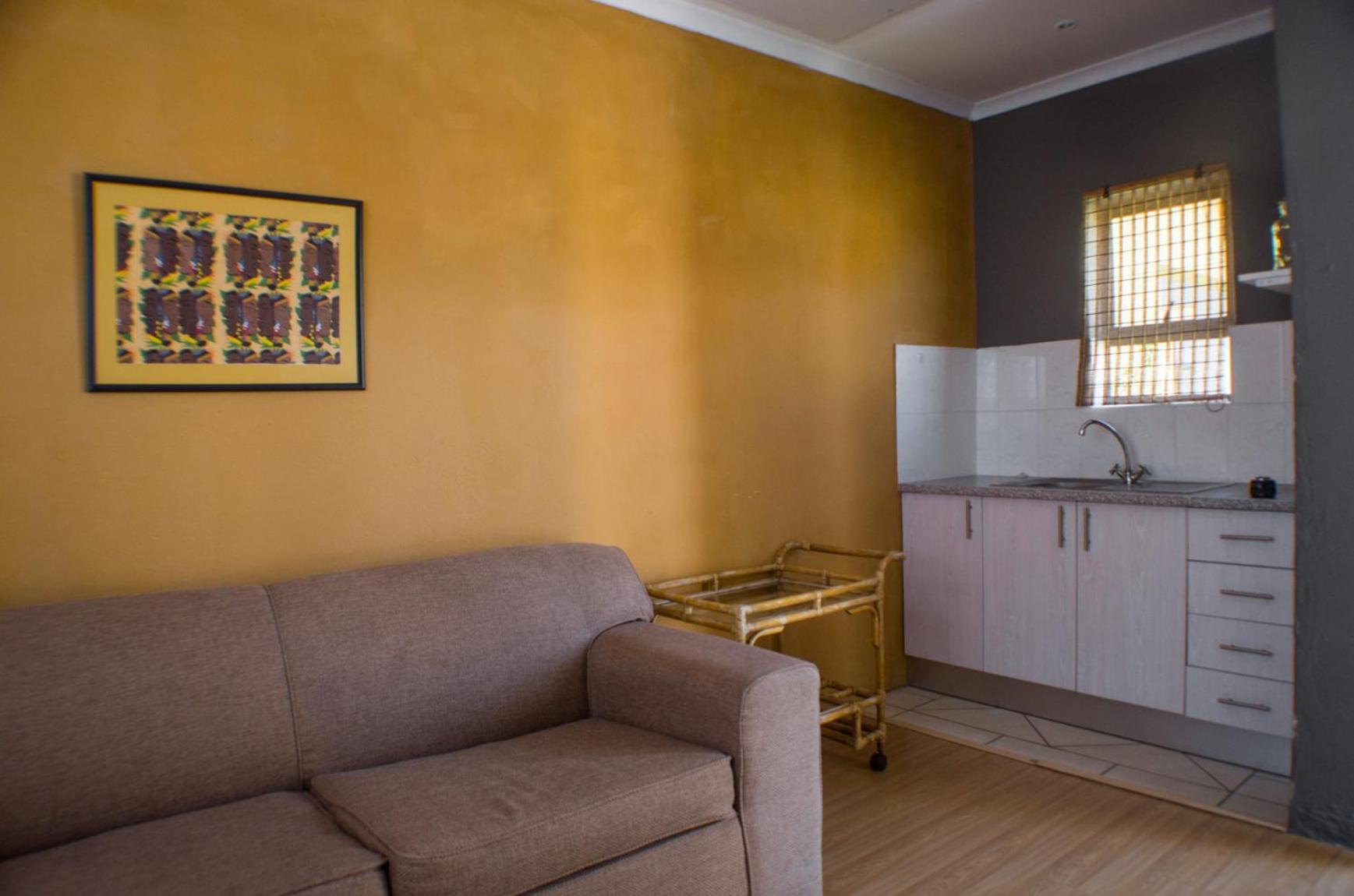 Family Room - Photo 8
