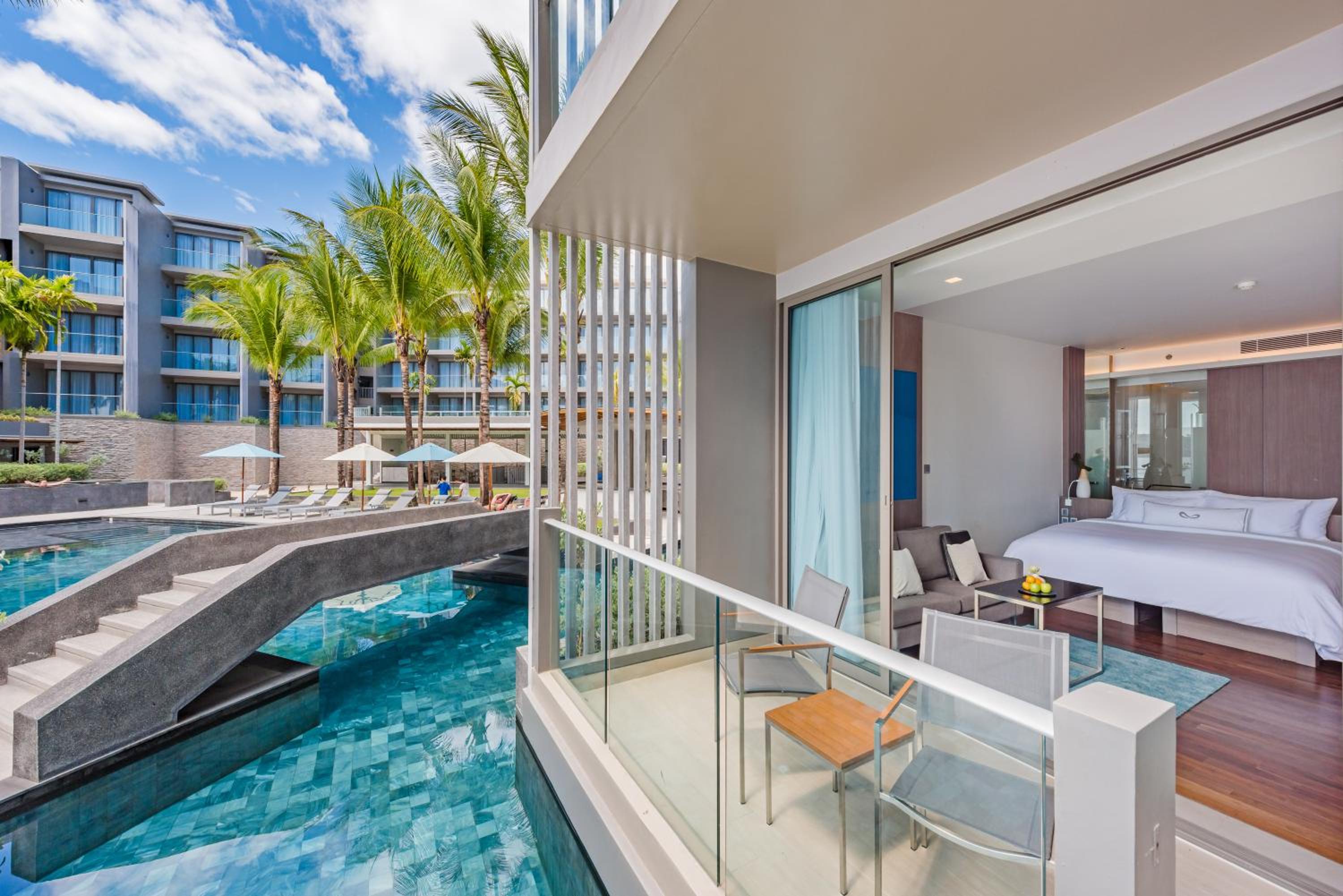 Pool-access Comfy Room - Photo 1
