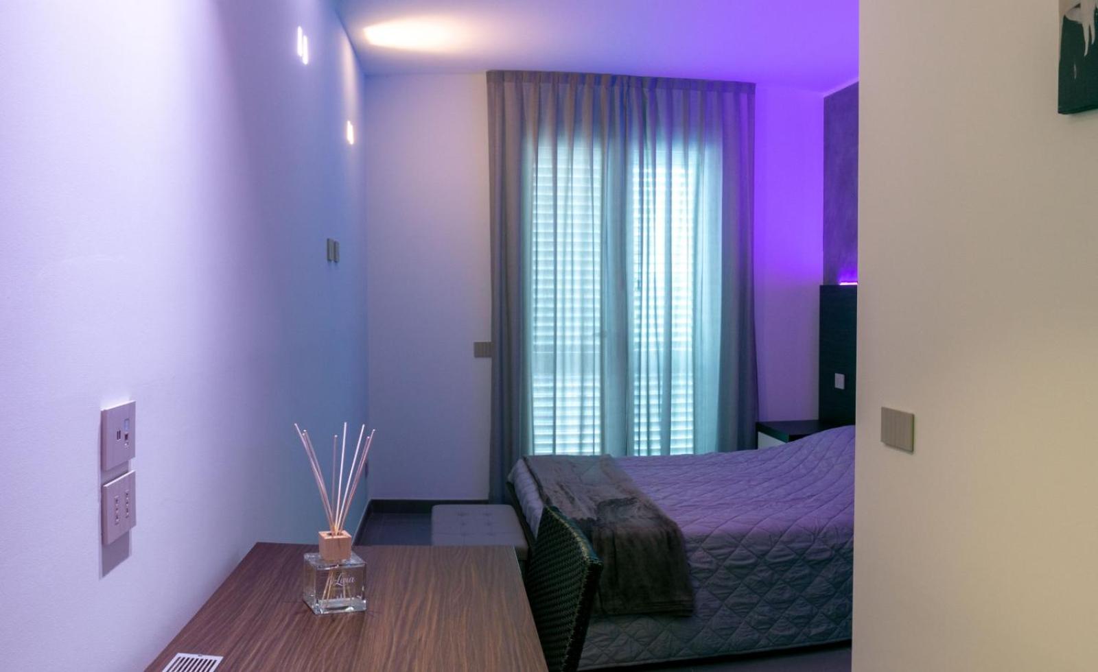 Deluxe Double Room with Shower