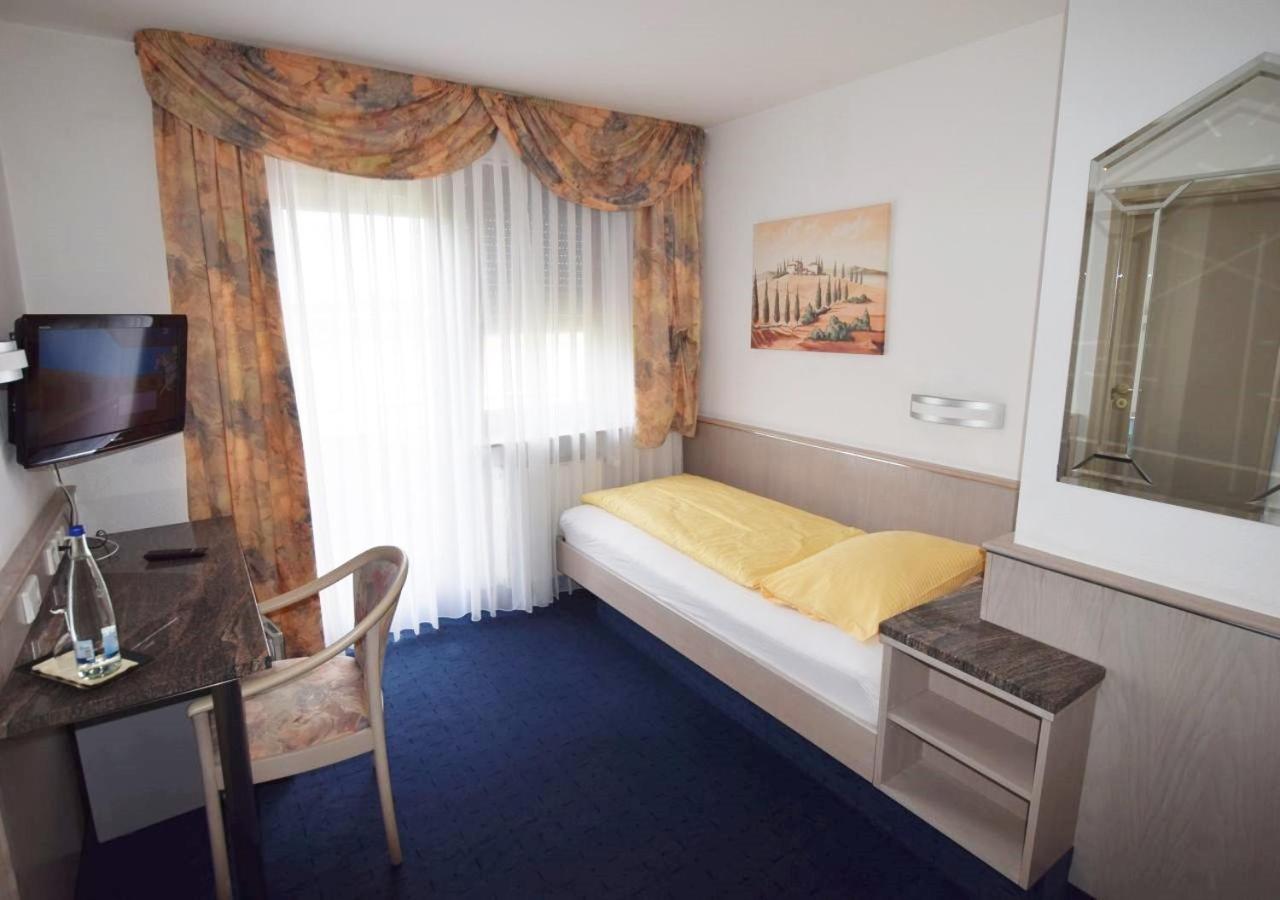 Single Room with Balcony photo 2