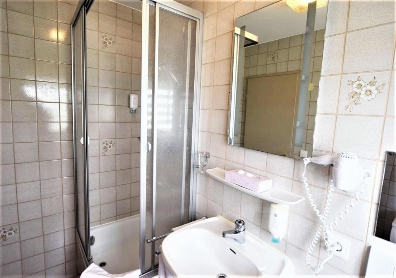 Single Room with Balcony photo 3