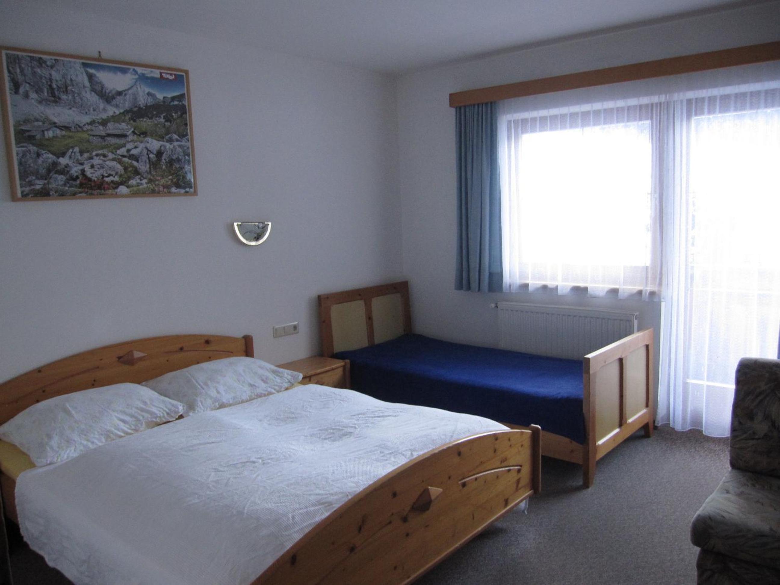 Three-Bedroom Apartment with Balcony photo 1