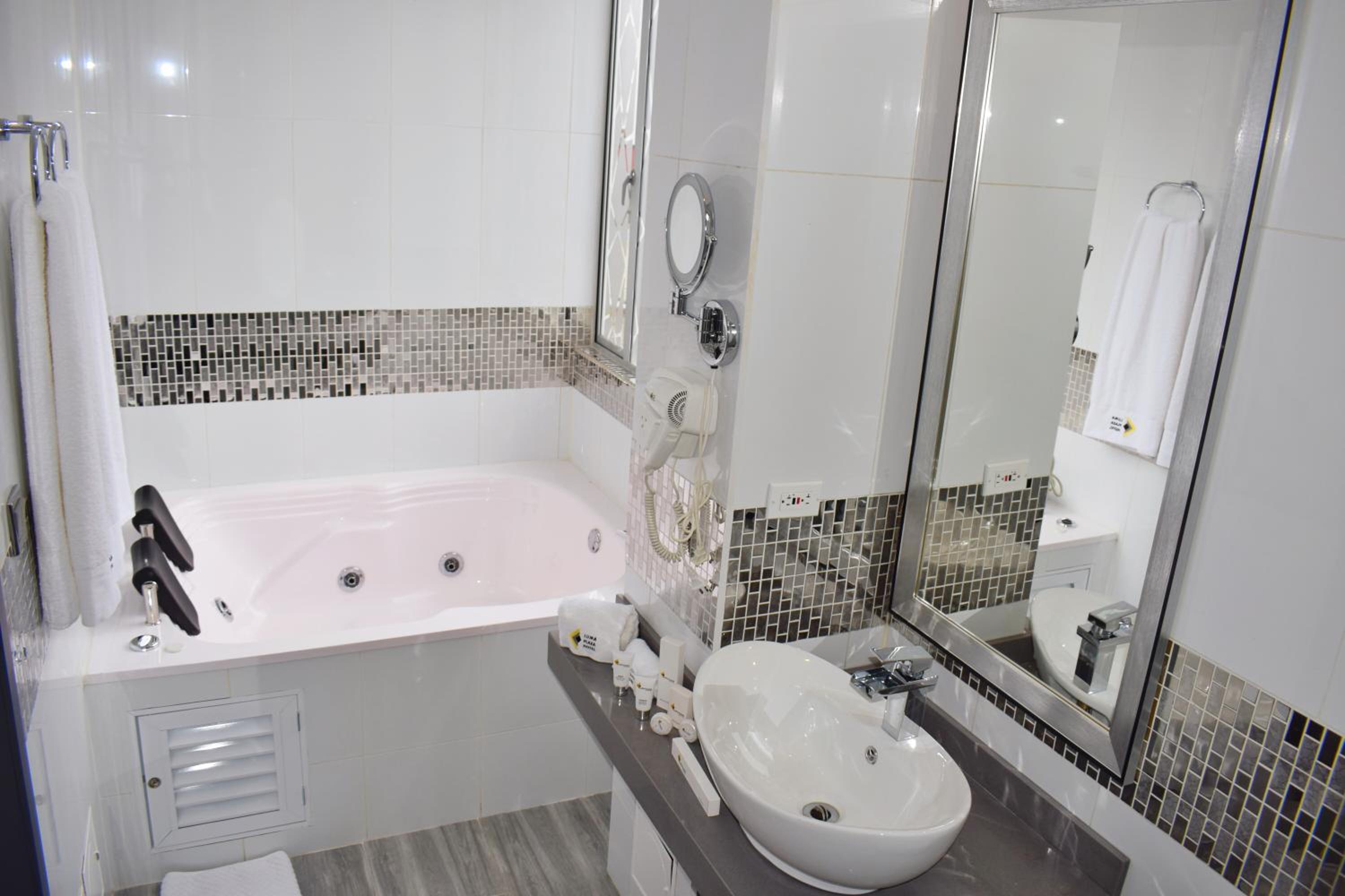 Junior Suite - Photo 2