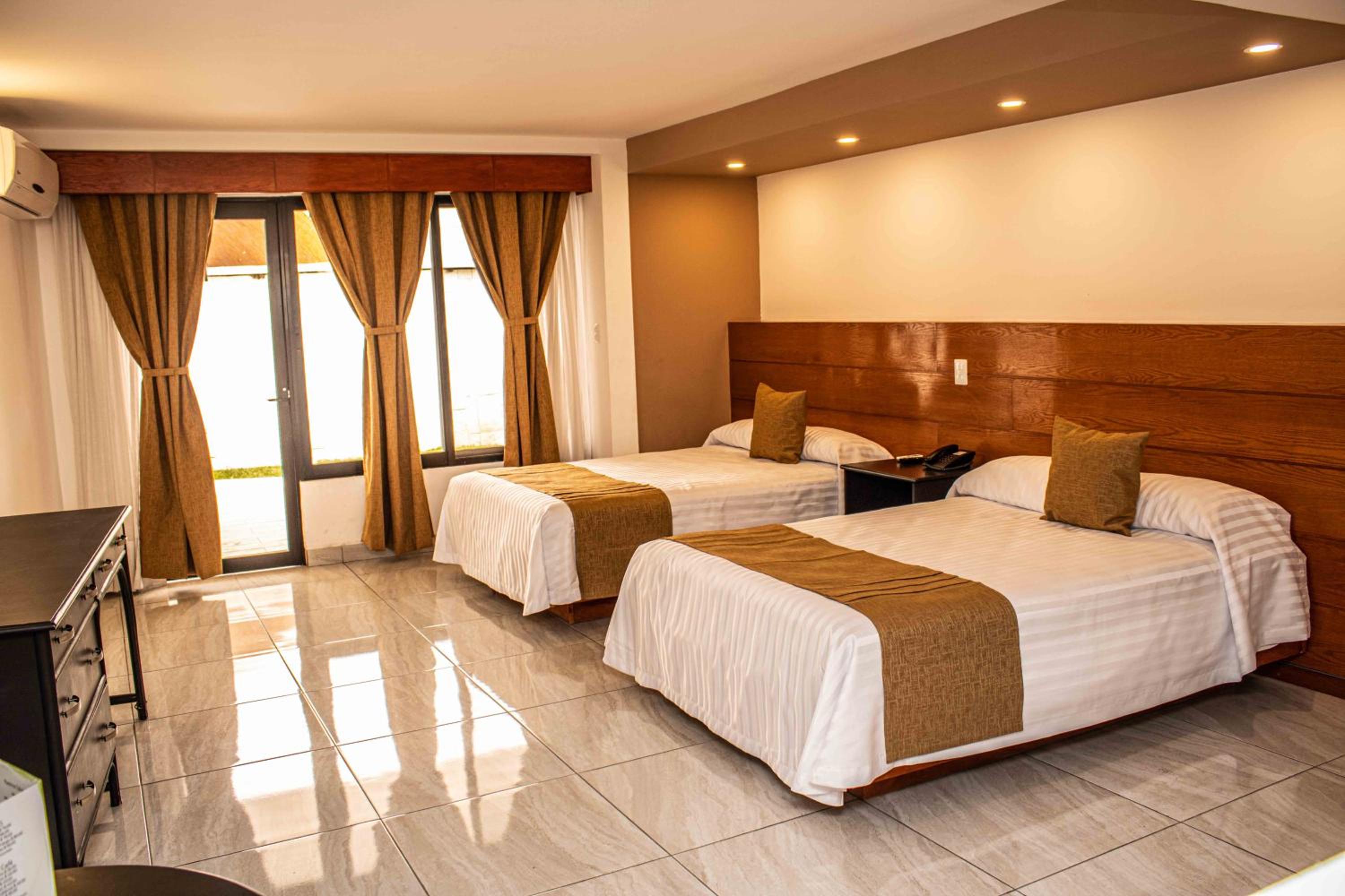 Double Room with Garden View - Photo 5