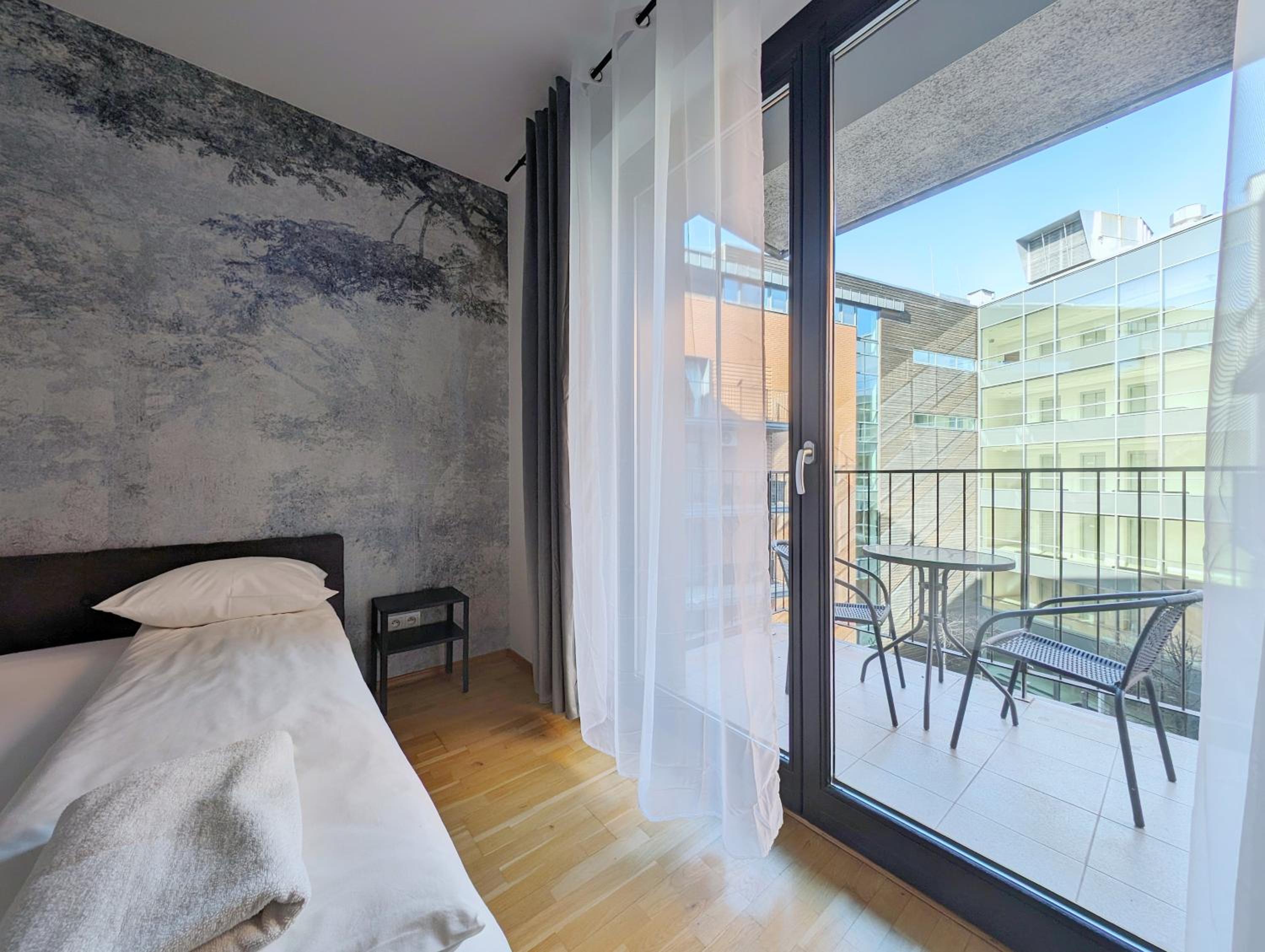 טורנאו סיטי אפרטהוטל קרקוב — Studio with Balcony and Air Conditioning
