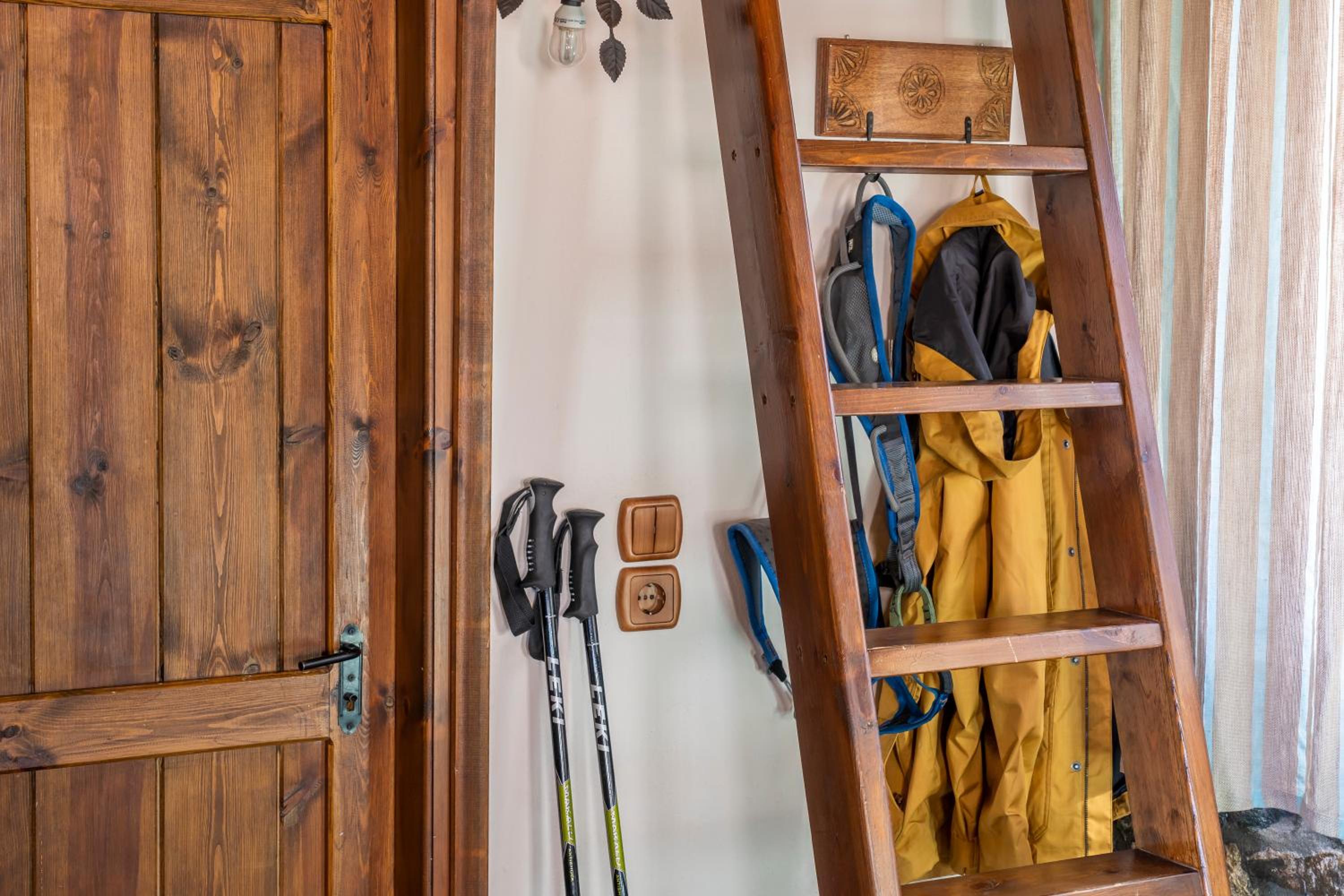Chalet Type B photo 3
