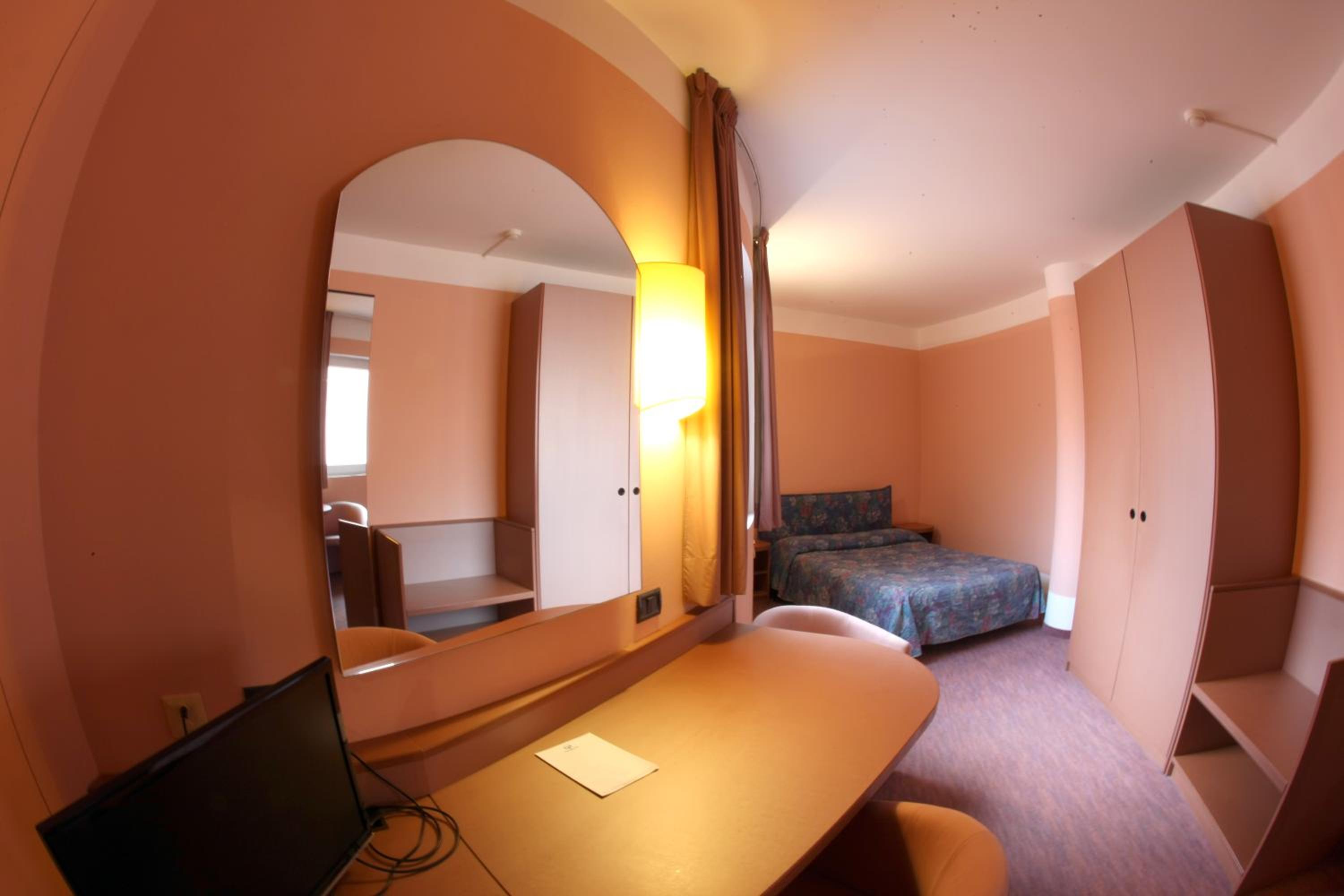 Economy Single Room