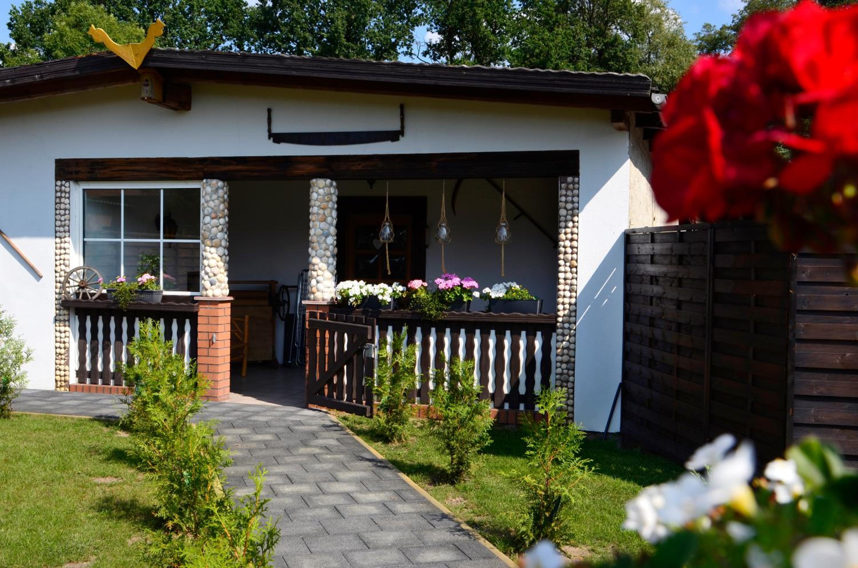 Two-Bedroom House photo 3
