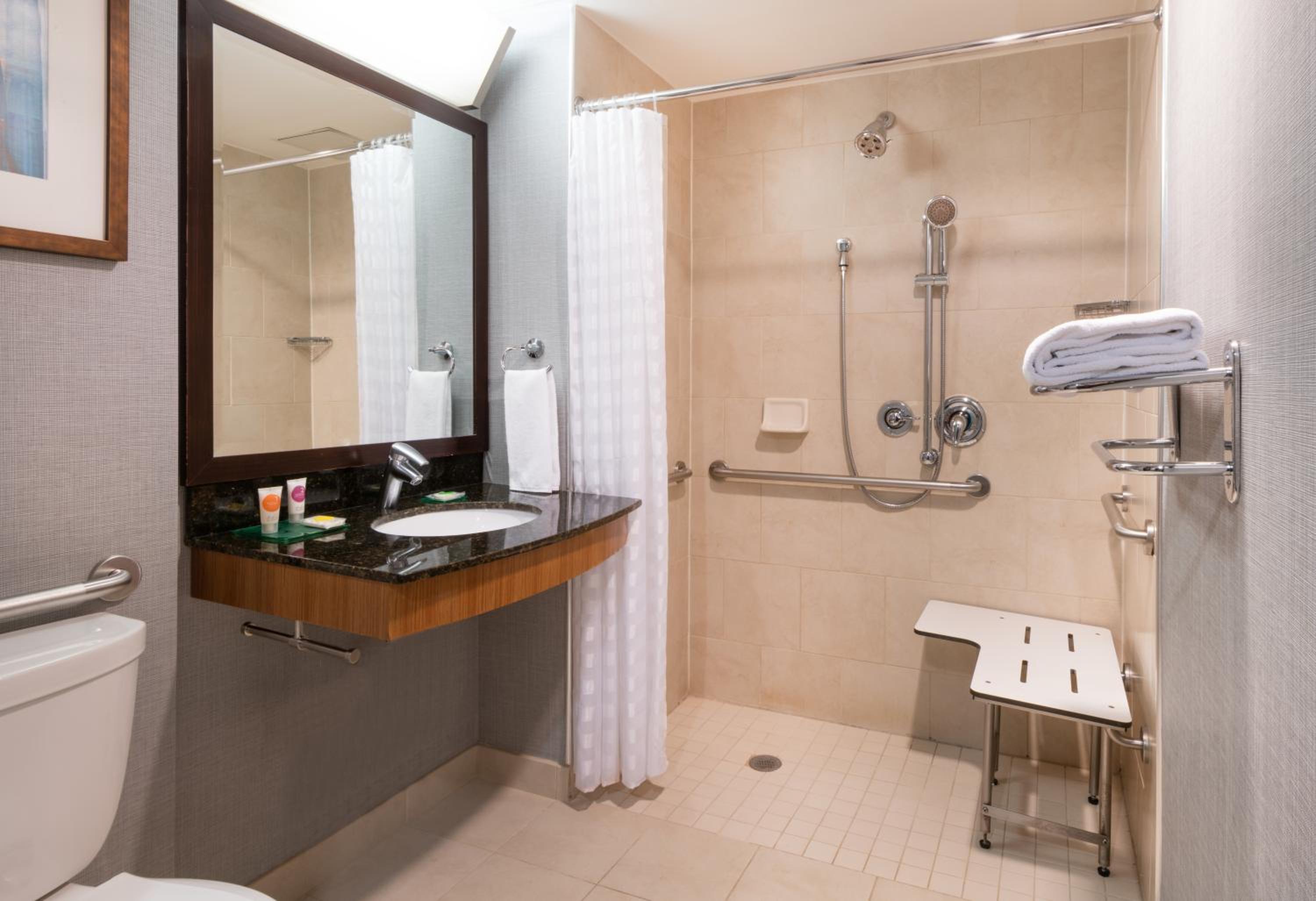 Queen Room with Two Queen Beds and Roll-In Shower - Disability Access