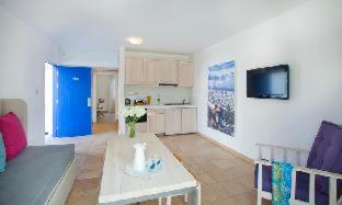 One-Bedroom Apartment - Photo 9