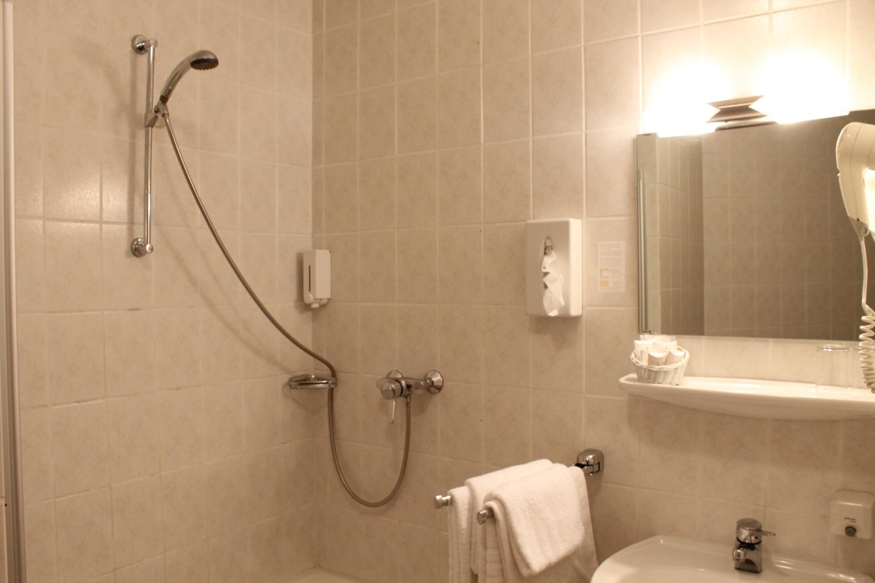 Double Room - Photo 2